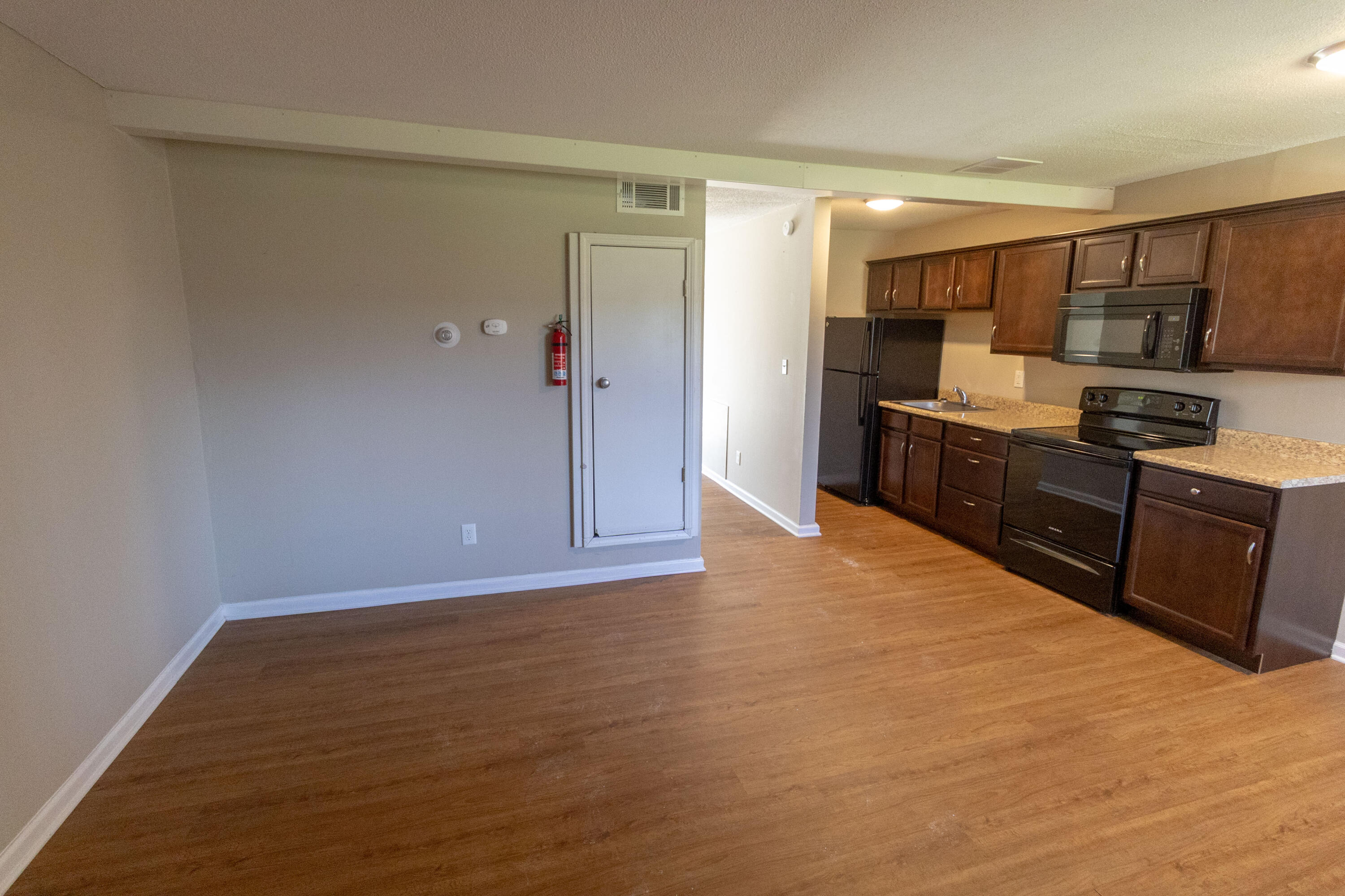 105 N Garth Ave 5 Property Photo 2