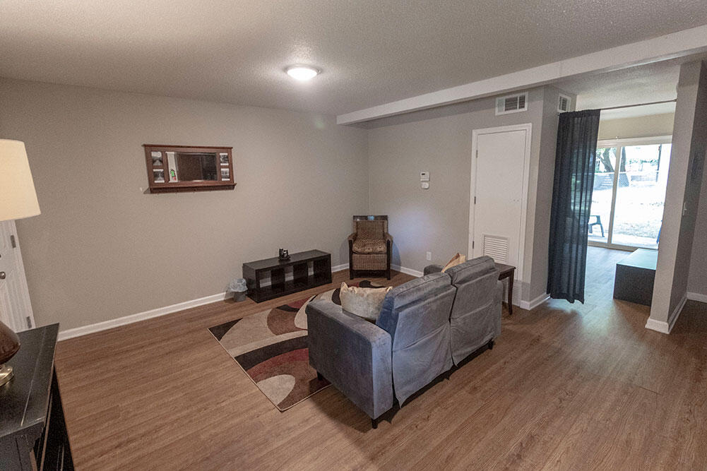 105 N Garth Ave 36 Property Photo 6