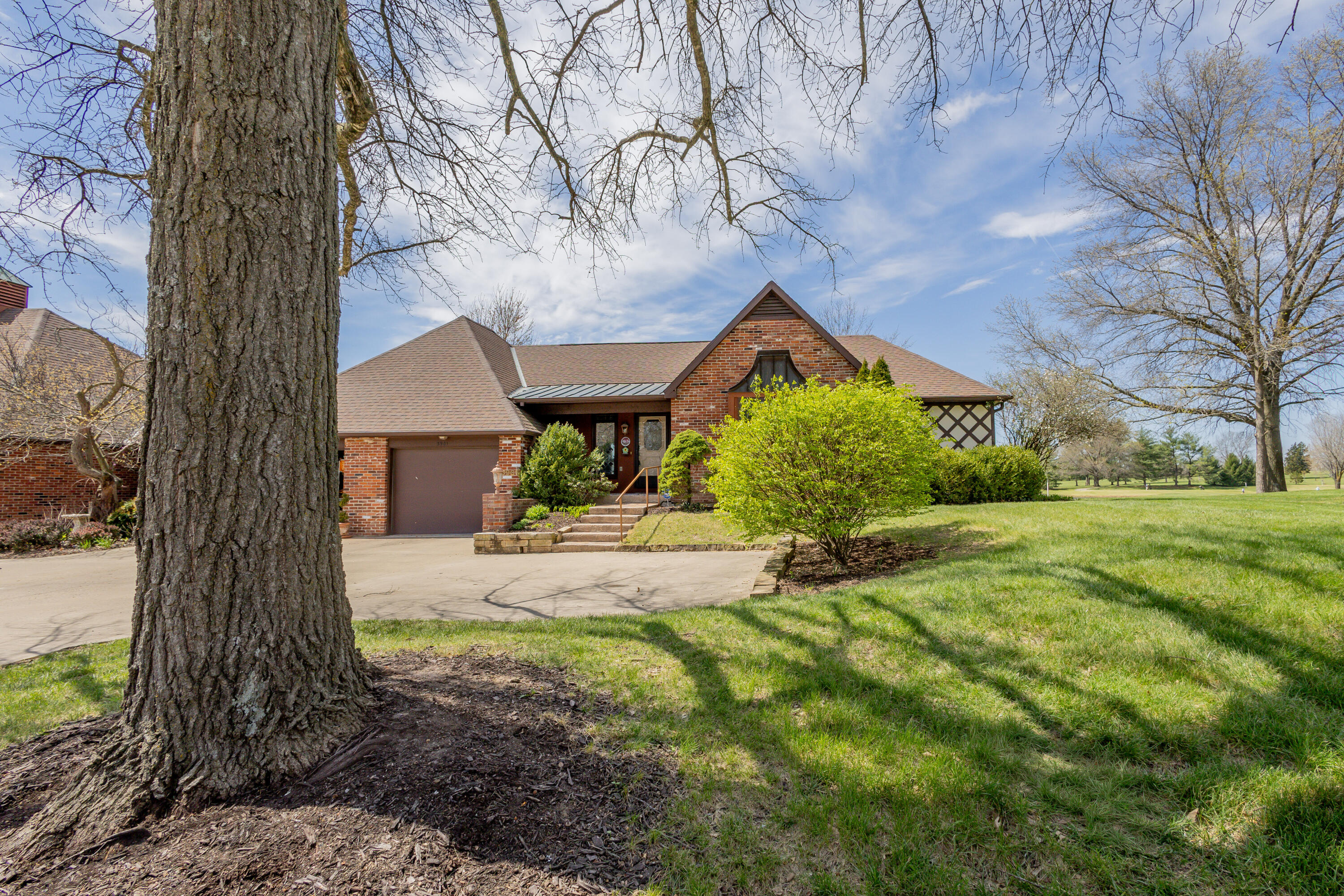 3901 Woodrail On The Green Property Photo 1