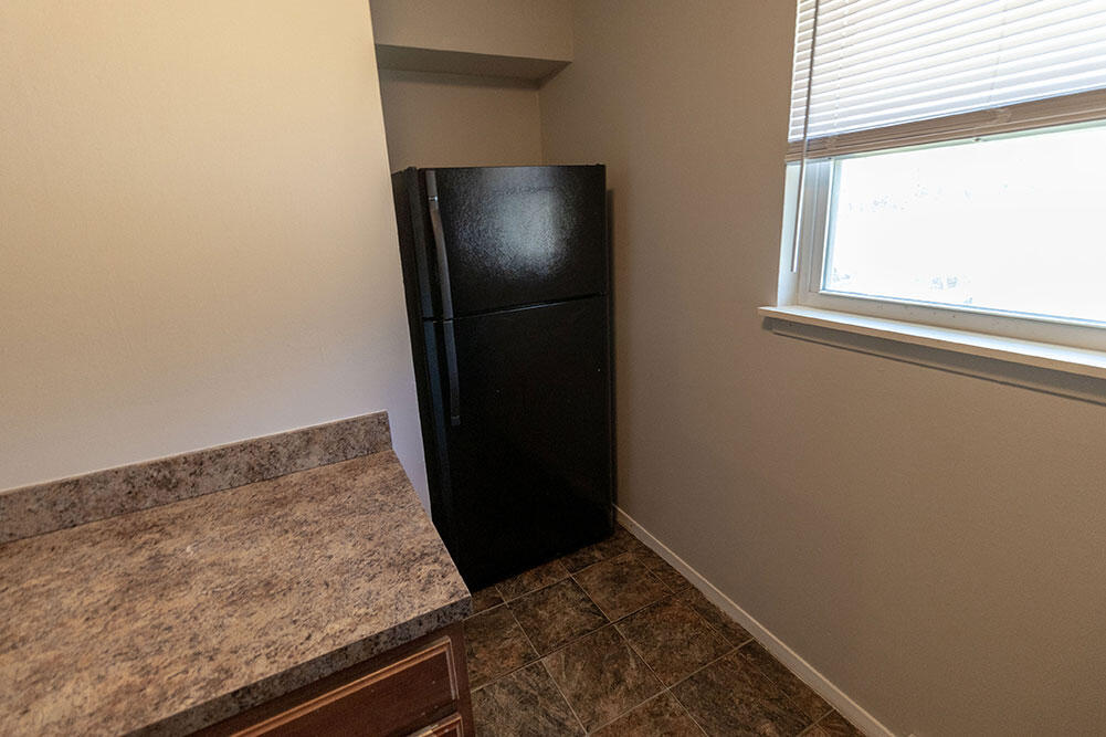 1011 W Ash St Property Photo 8