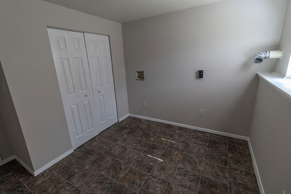 1011 W Ash St Property Photo 31