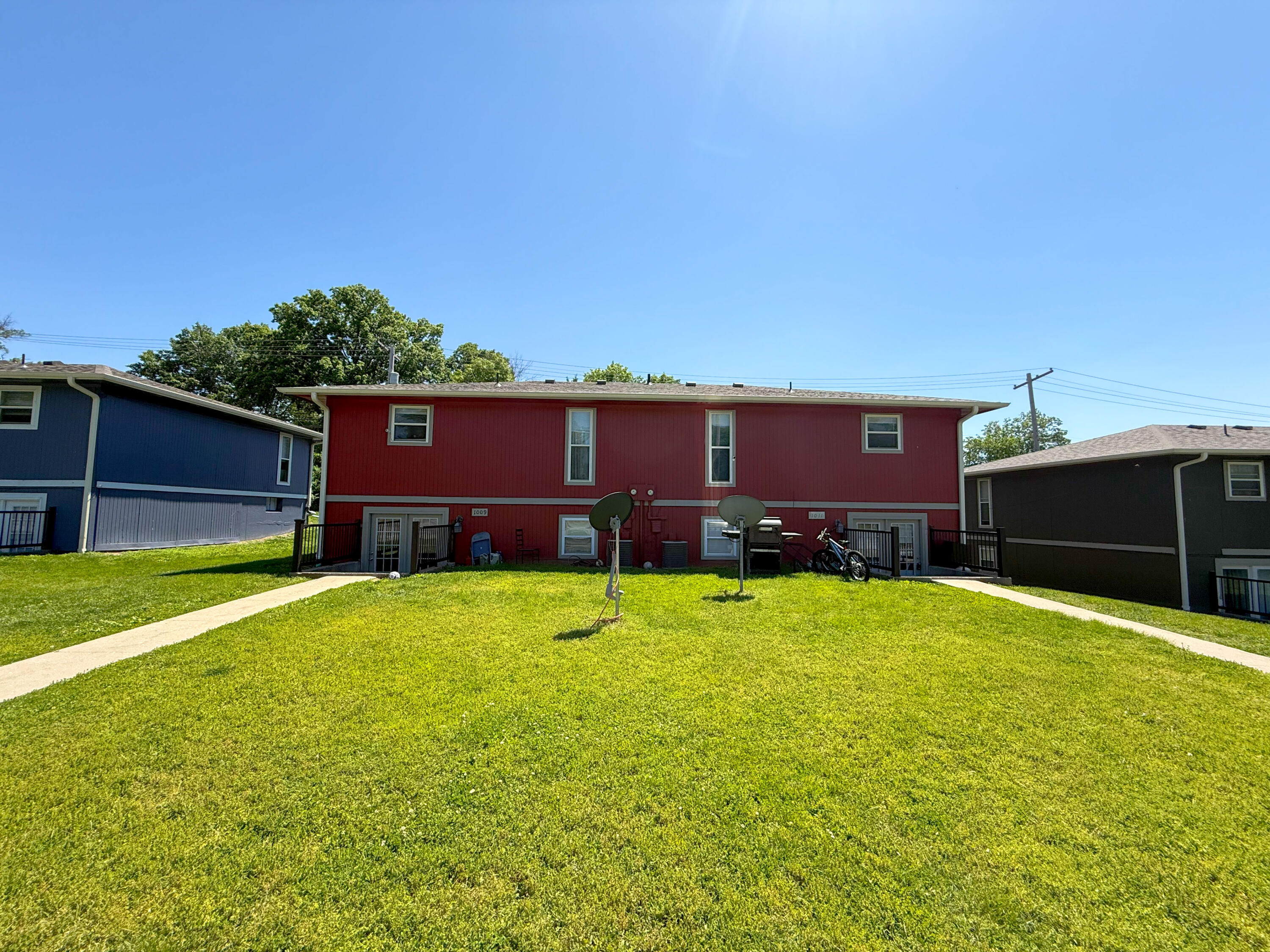 1011 W Ash St Property Photo 33
