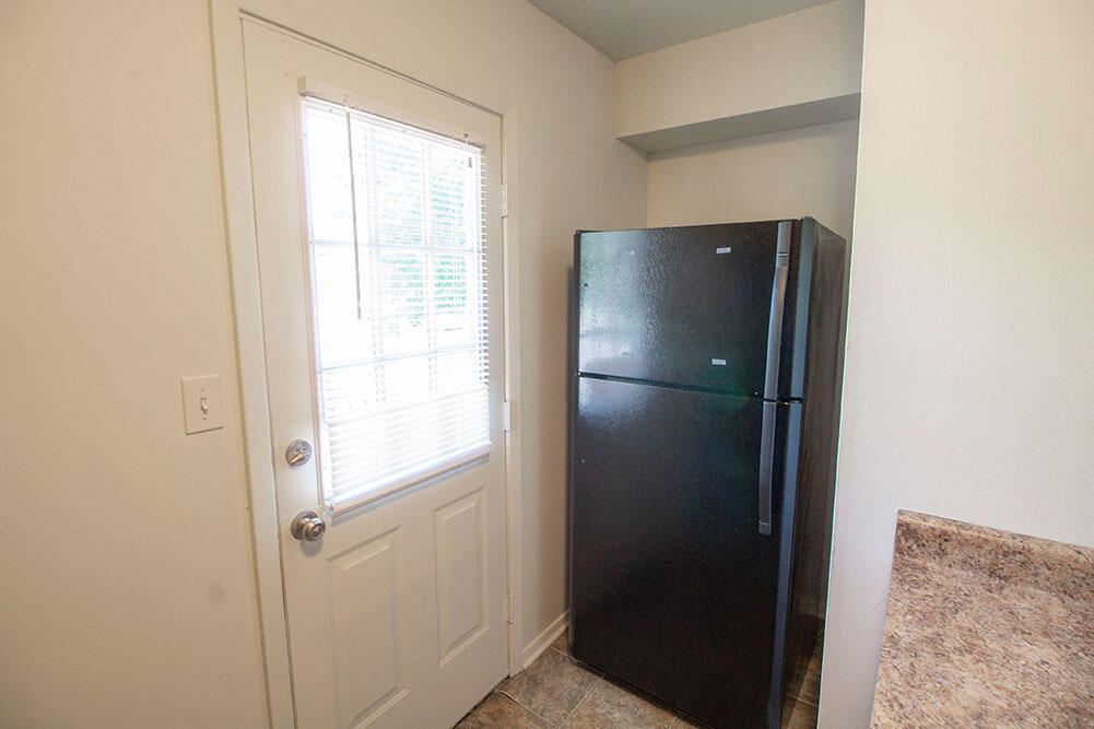 215 Wheaton Ct Property Photo 9