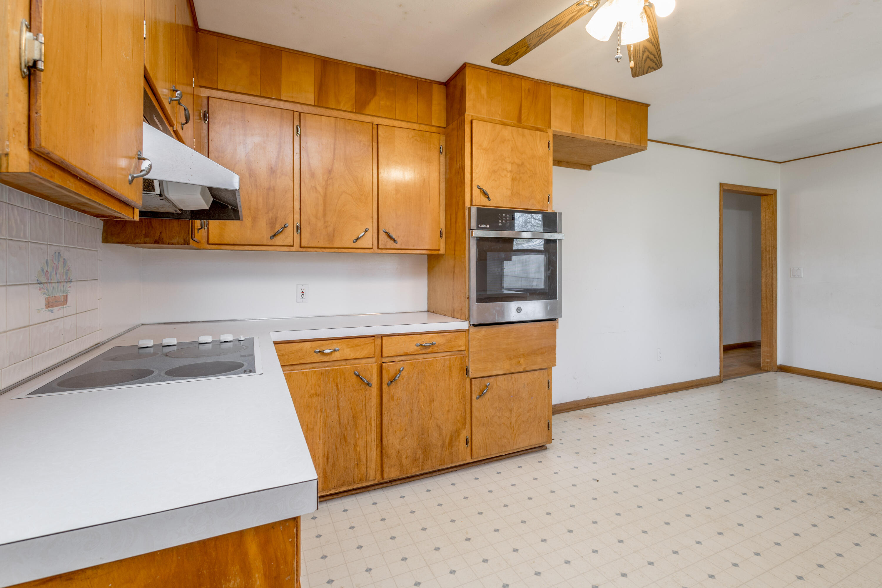 603 Spring Valley Dr Property Photo 10