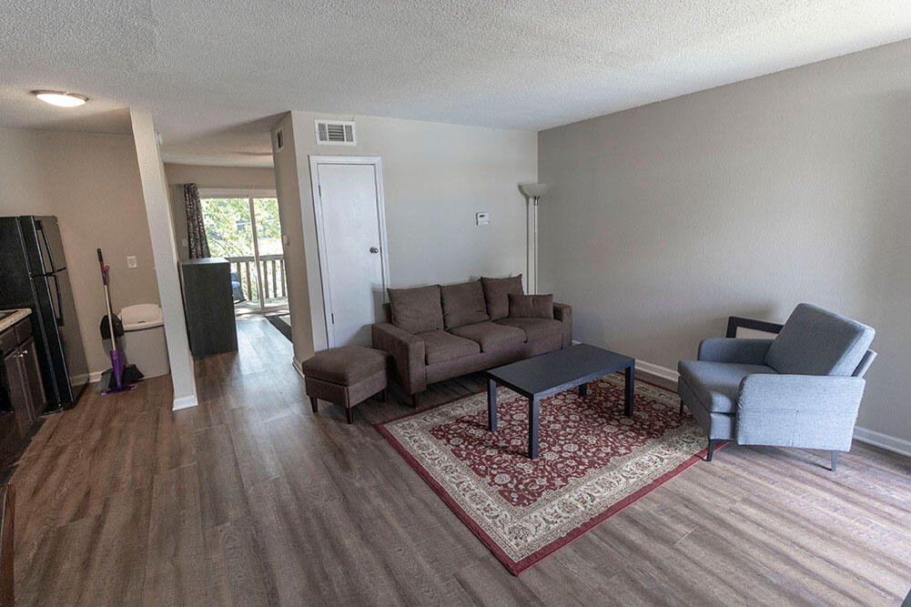 105 N Garth Ave 53 Property Photo 4