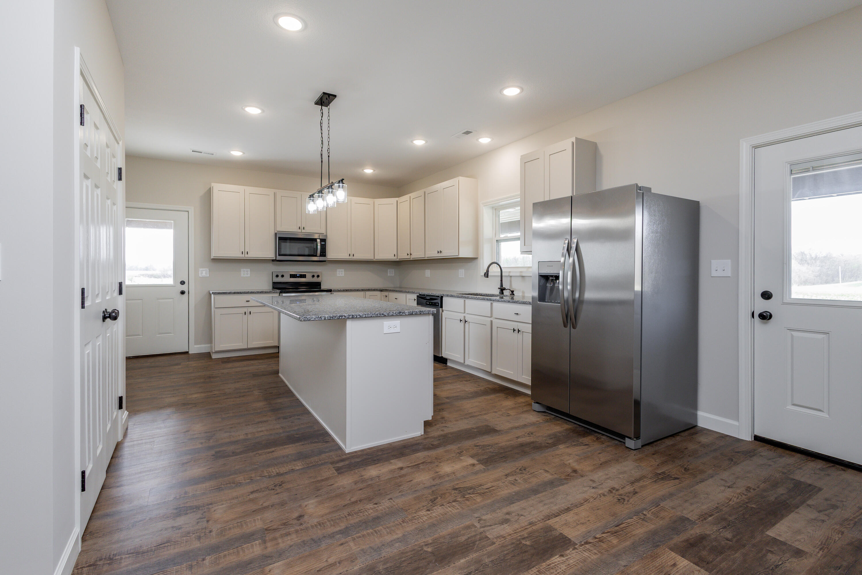 11277 Audrain Road 924 Property Photo 6