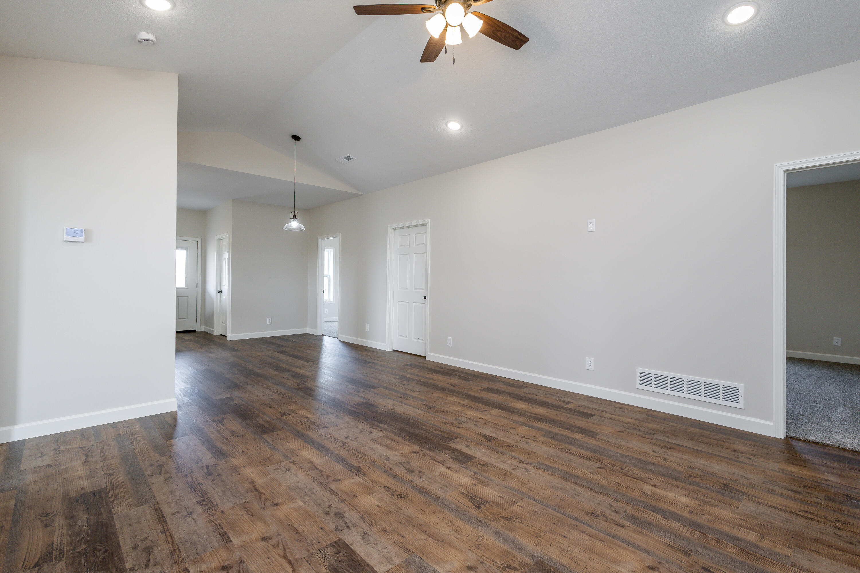 11277 Audrain Road 924 Property Photo 16