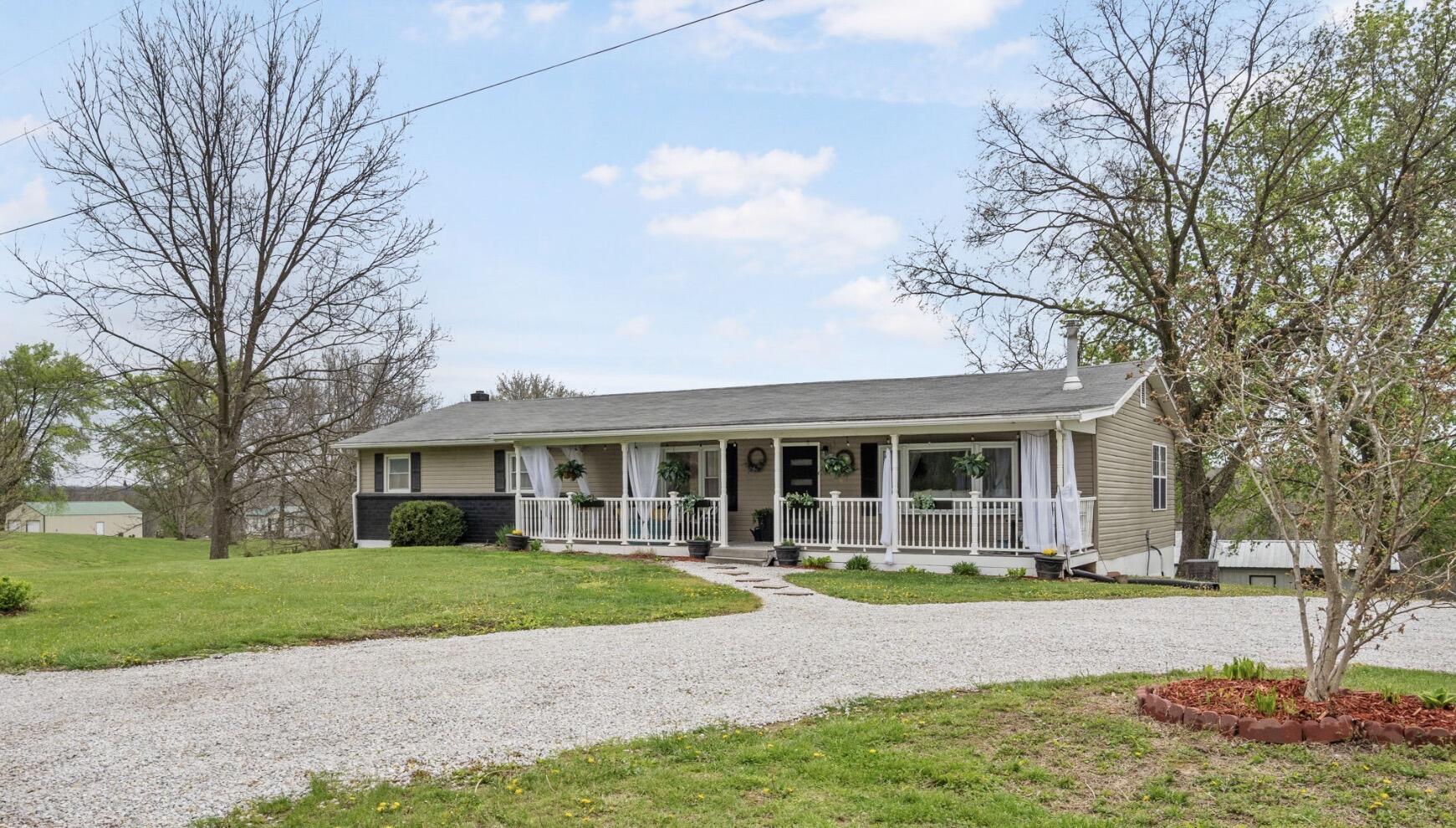 12217 Ferry Rd Property Photo 3
