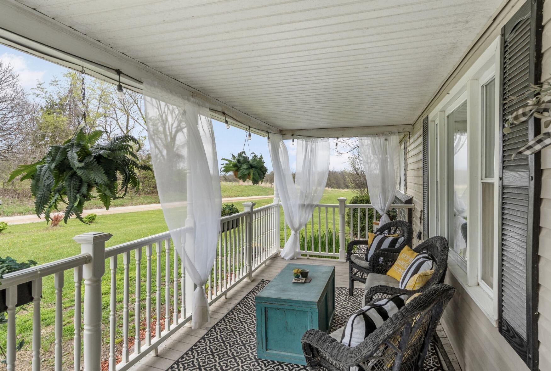 12217 Ferry Rd Property Photo 5