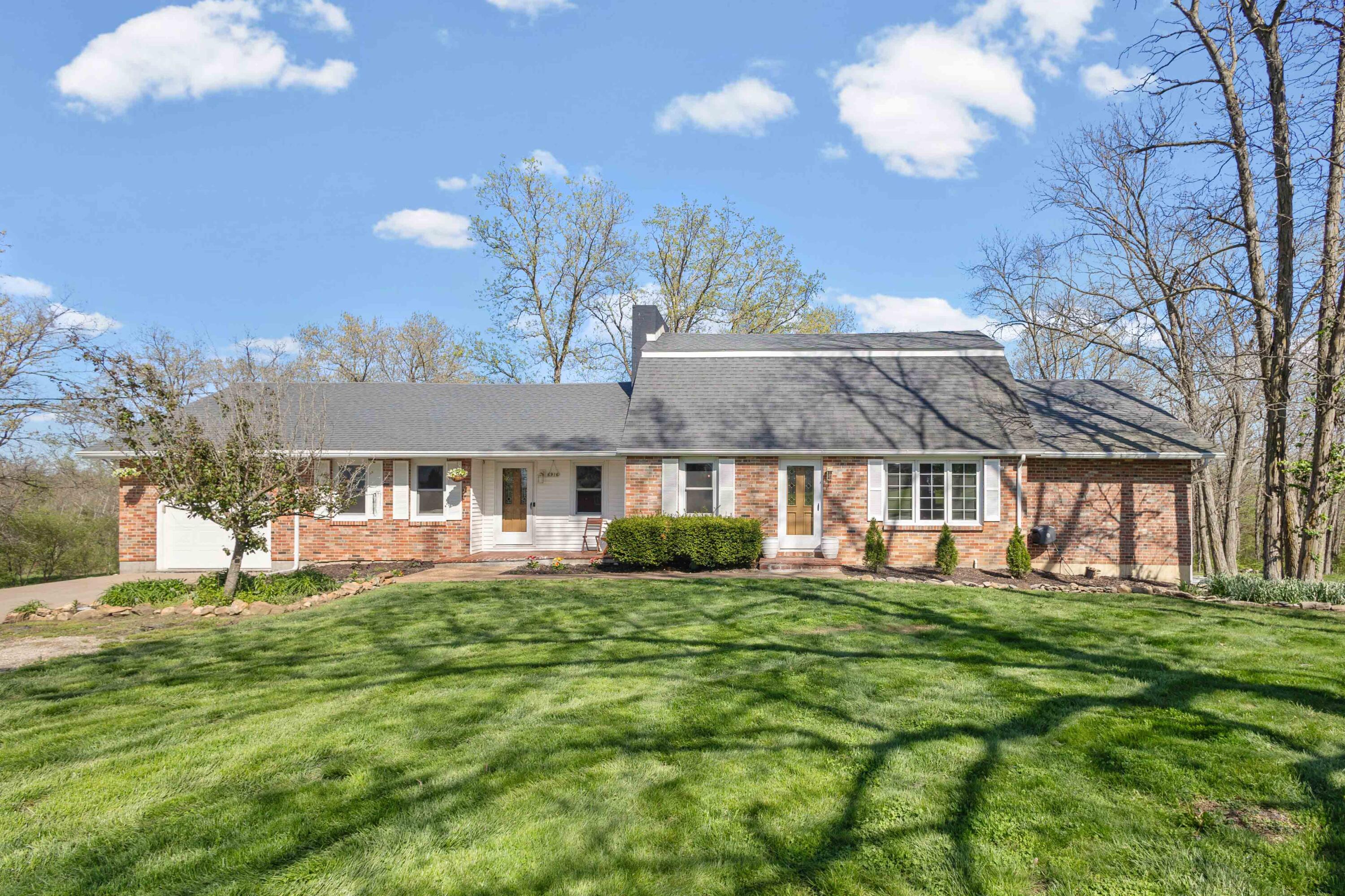6916 State Road C Property Photo 1