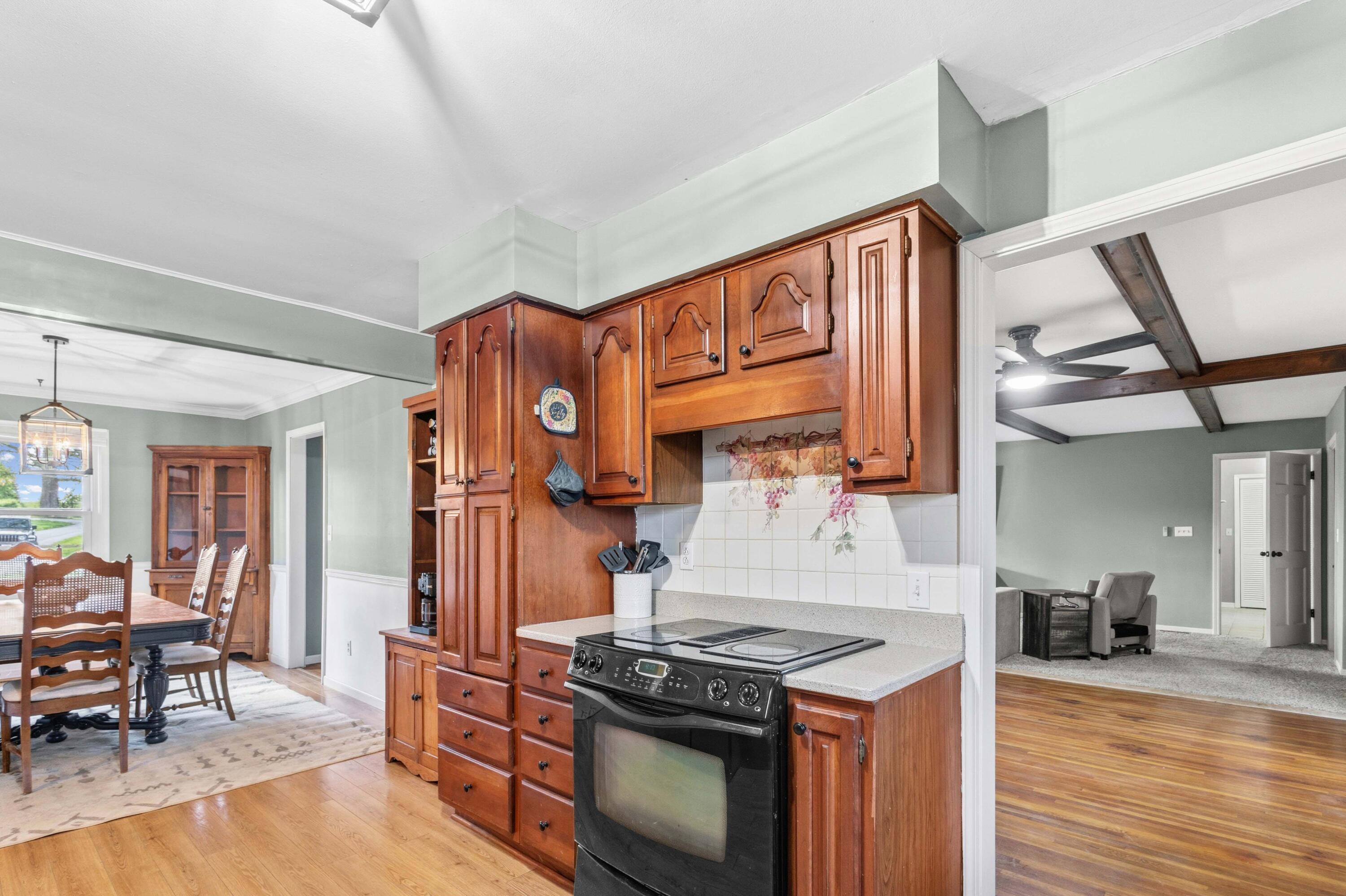 6916 State Road C Property Photo 14