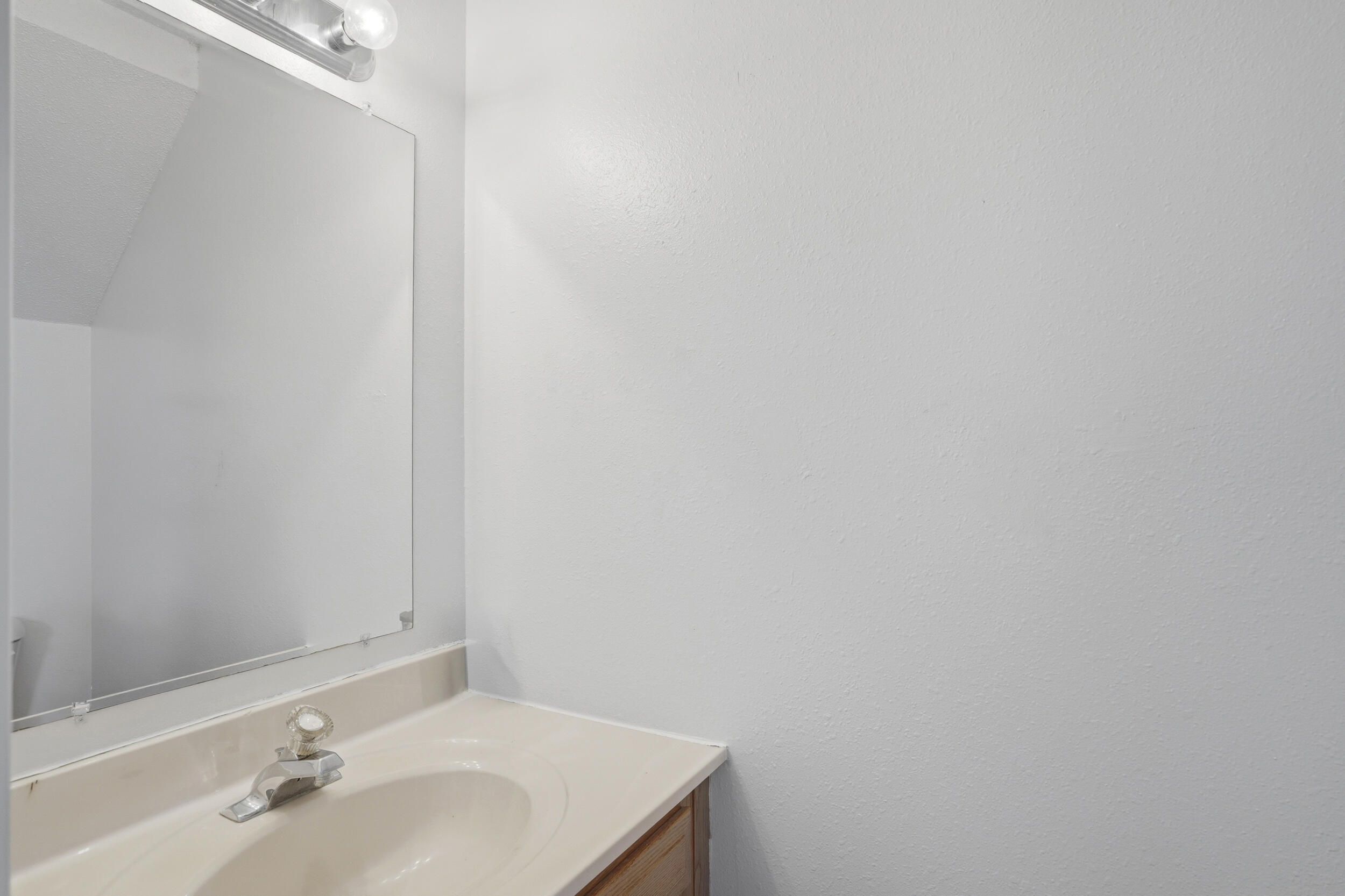 305 E Liberty Ln A&b Property Photo 31