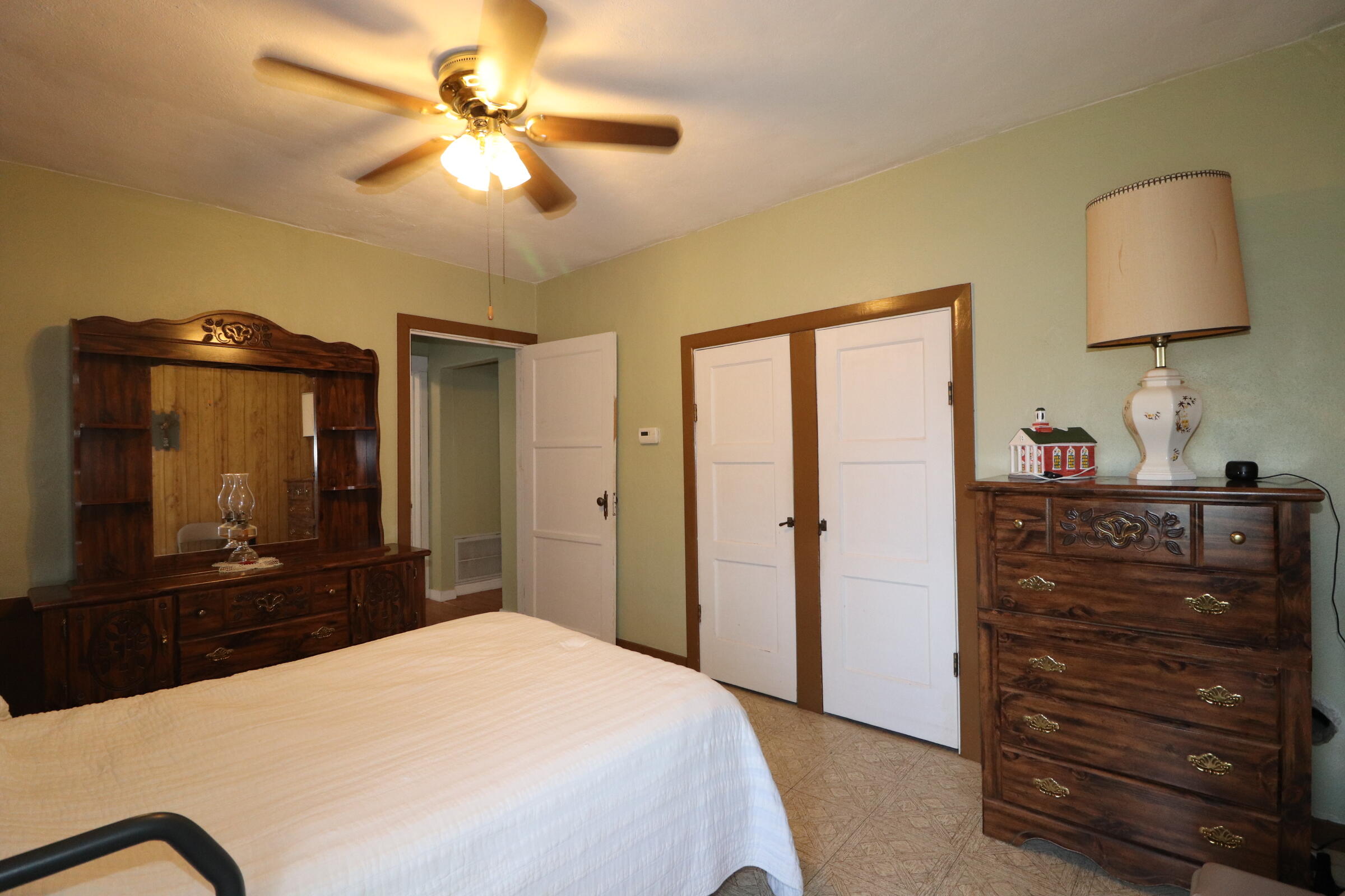 550 S Summit Dr Property Photo 7