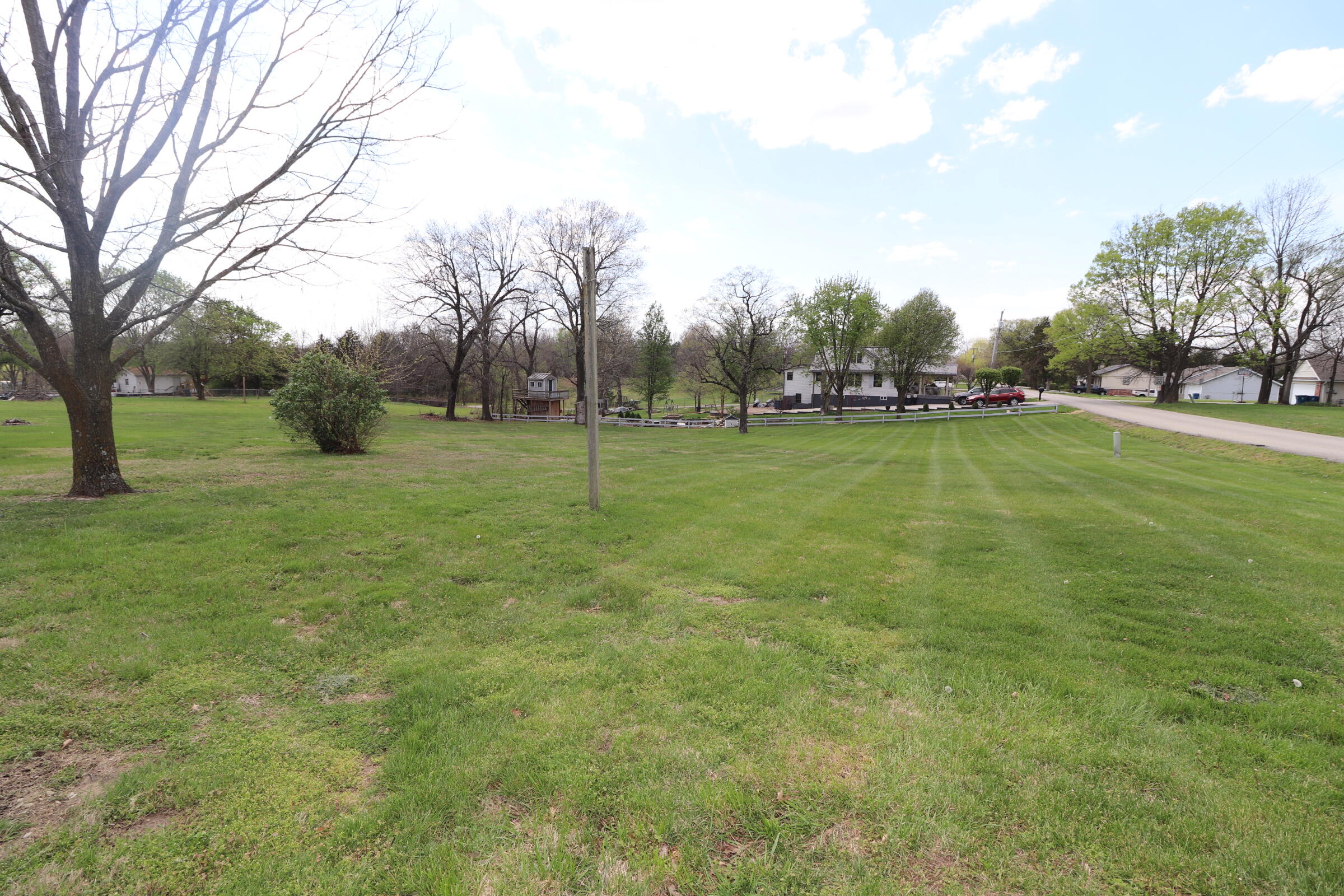 550 S Summit Dr Property Photo 21
