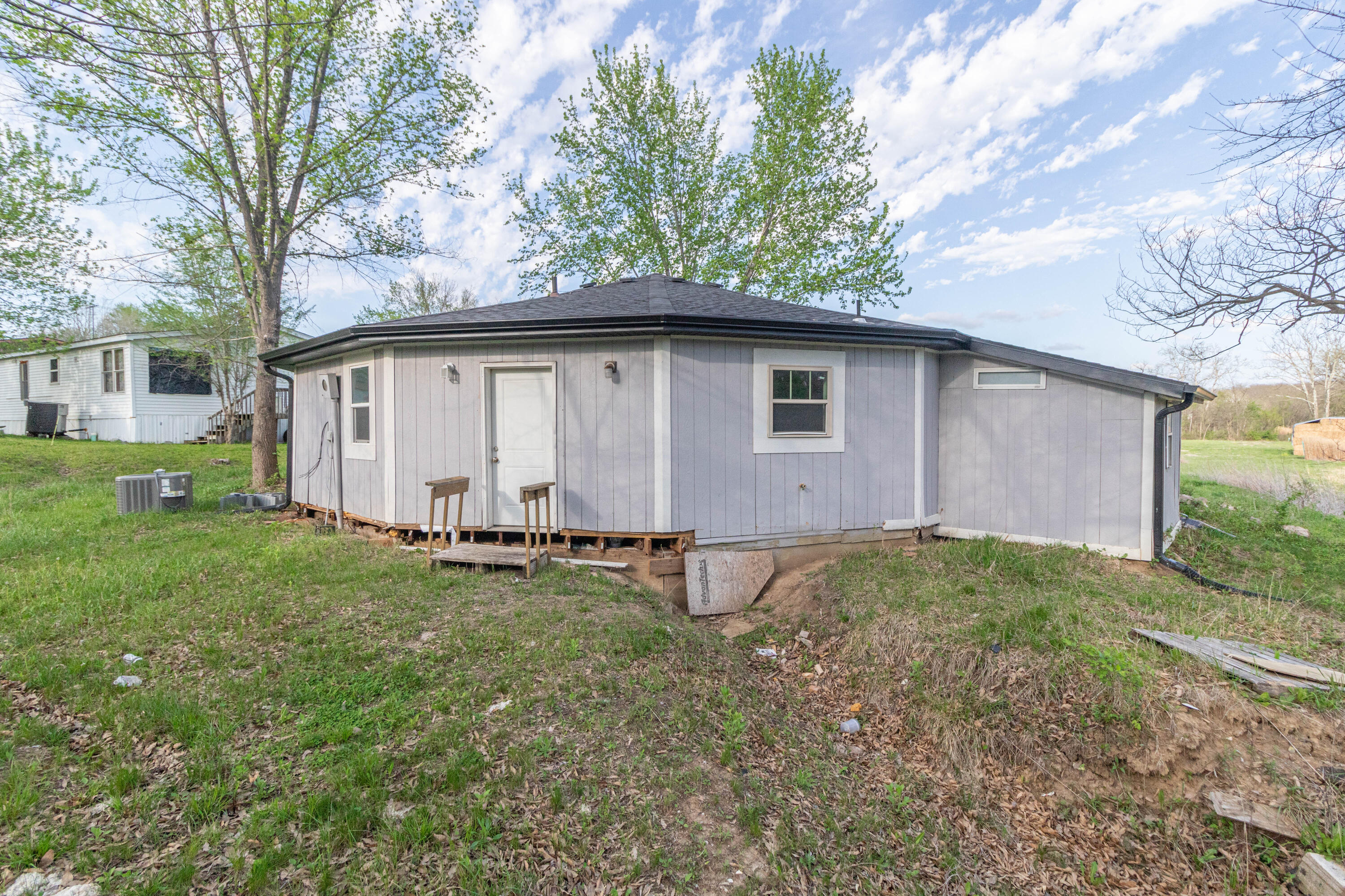 6801 N Maxine St Property Photo 8