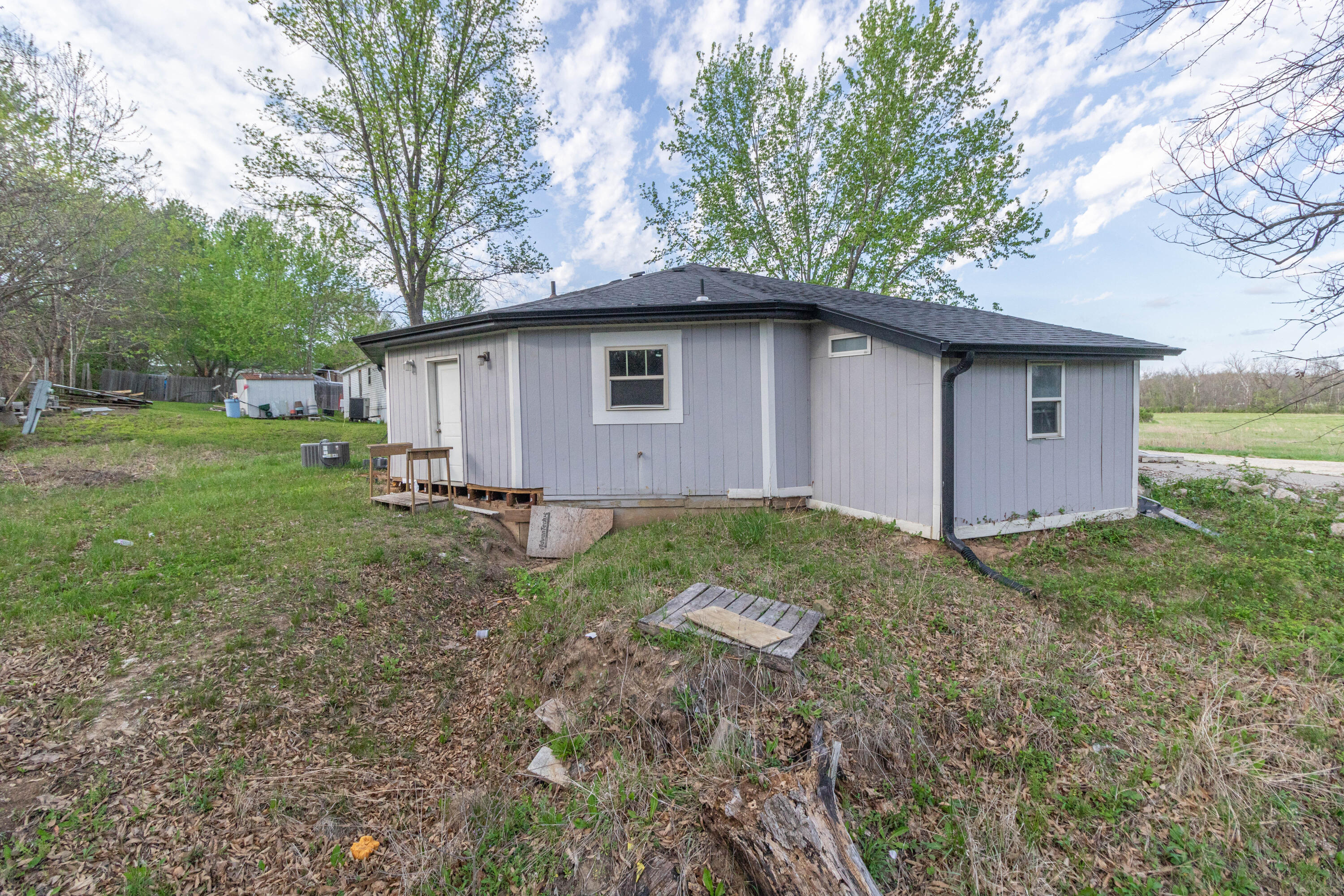 6801 N Maxine St Property Photo 9