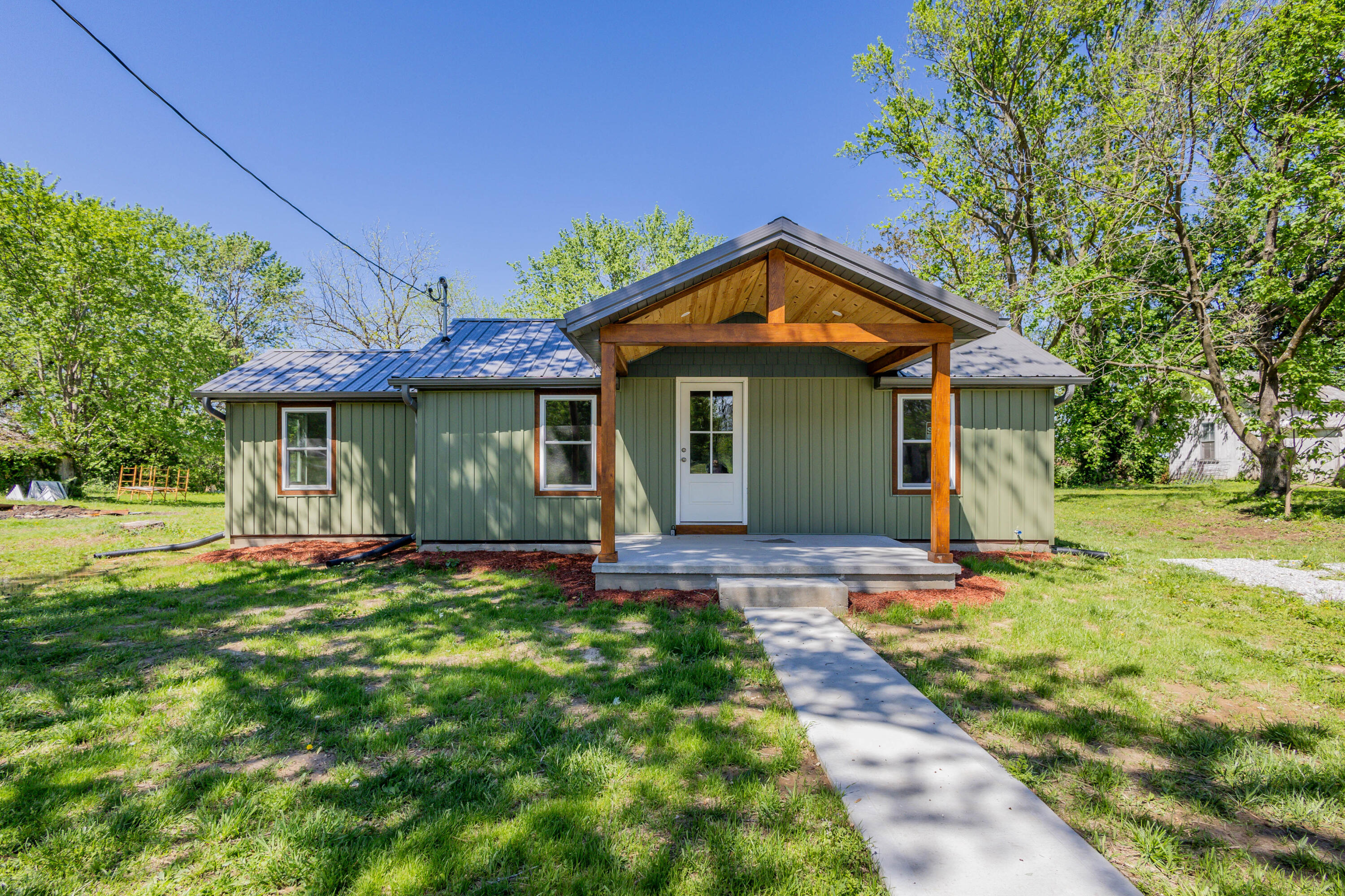 116 Cedar St Property Photo 1