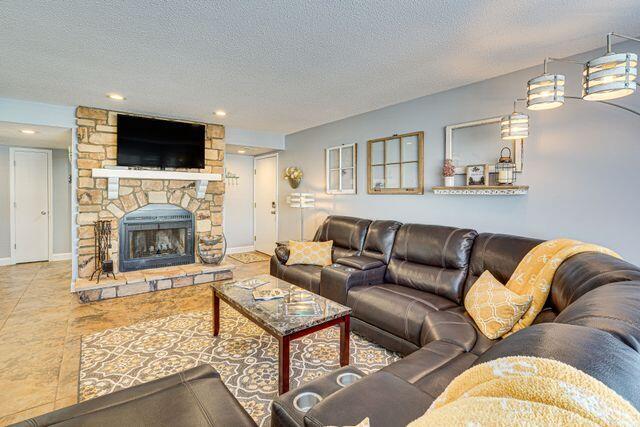 1101 Passover Rd R2 Property Photo 6