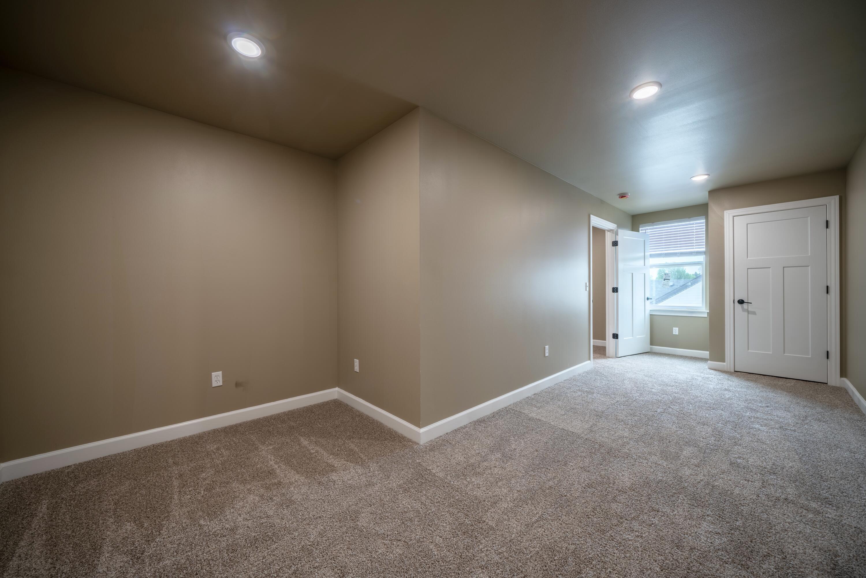 779 Vine Dr Property Photo 32