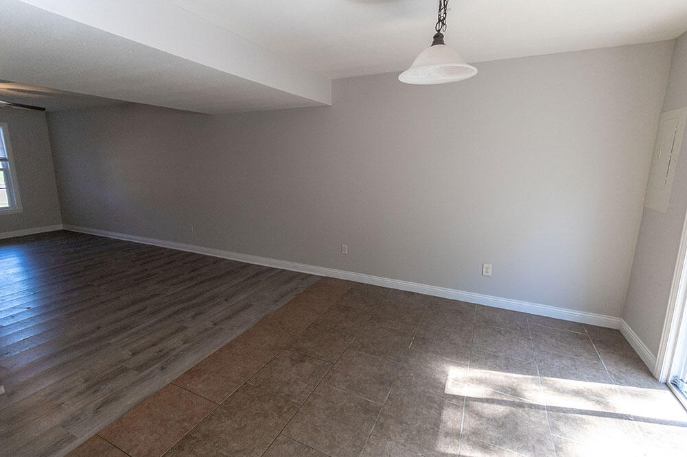 4700 Dehaven Dr Property Photo 6