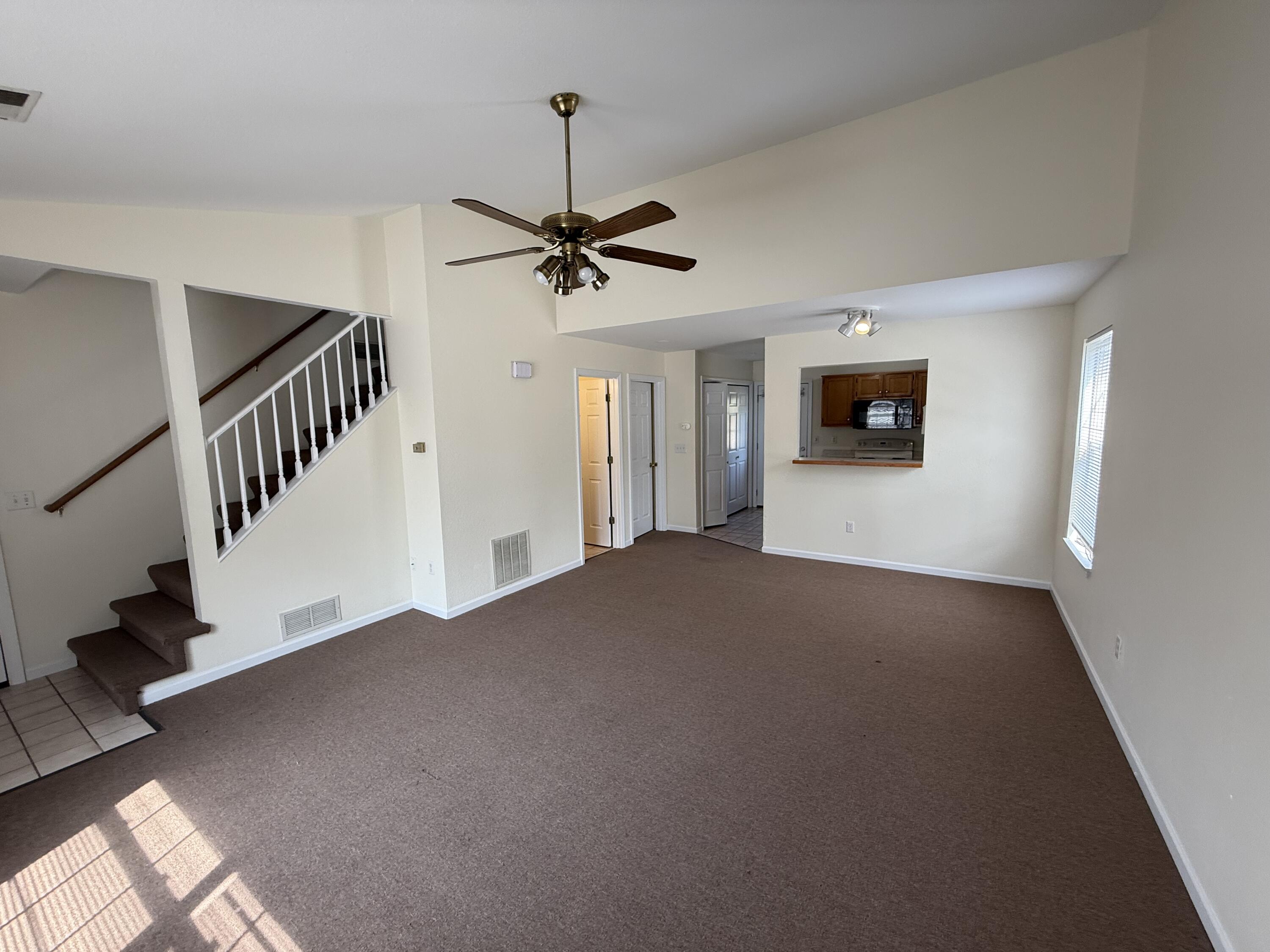 1326 N Frideriki Dr Property Photo 3