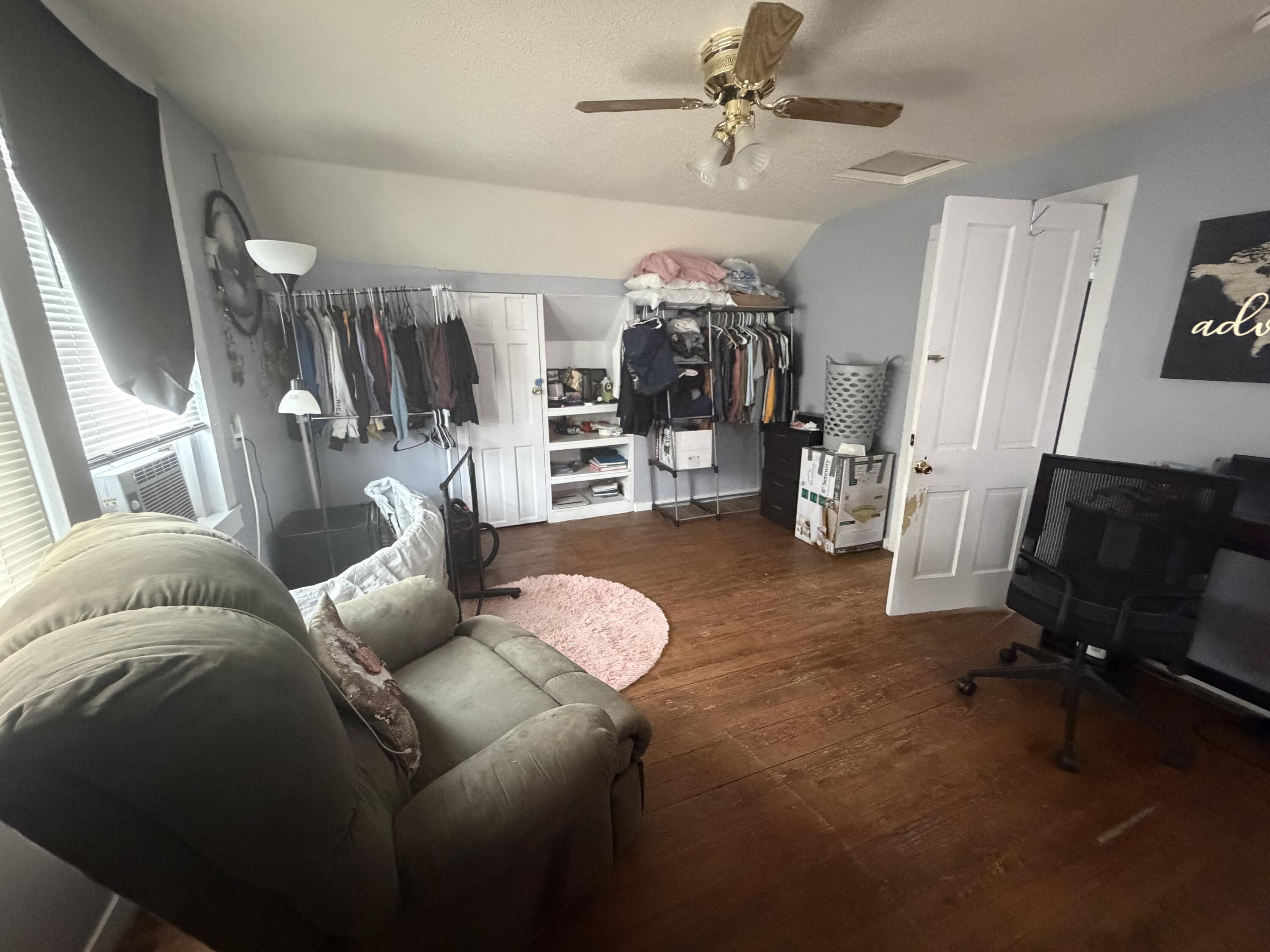 411 E Atchison St Property Photo 12