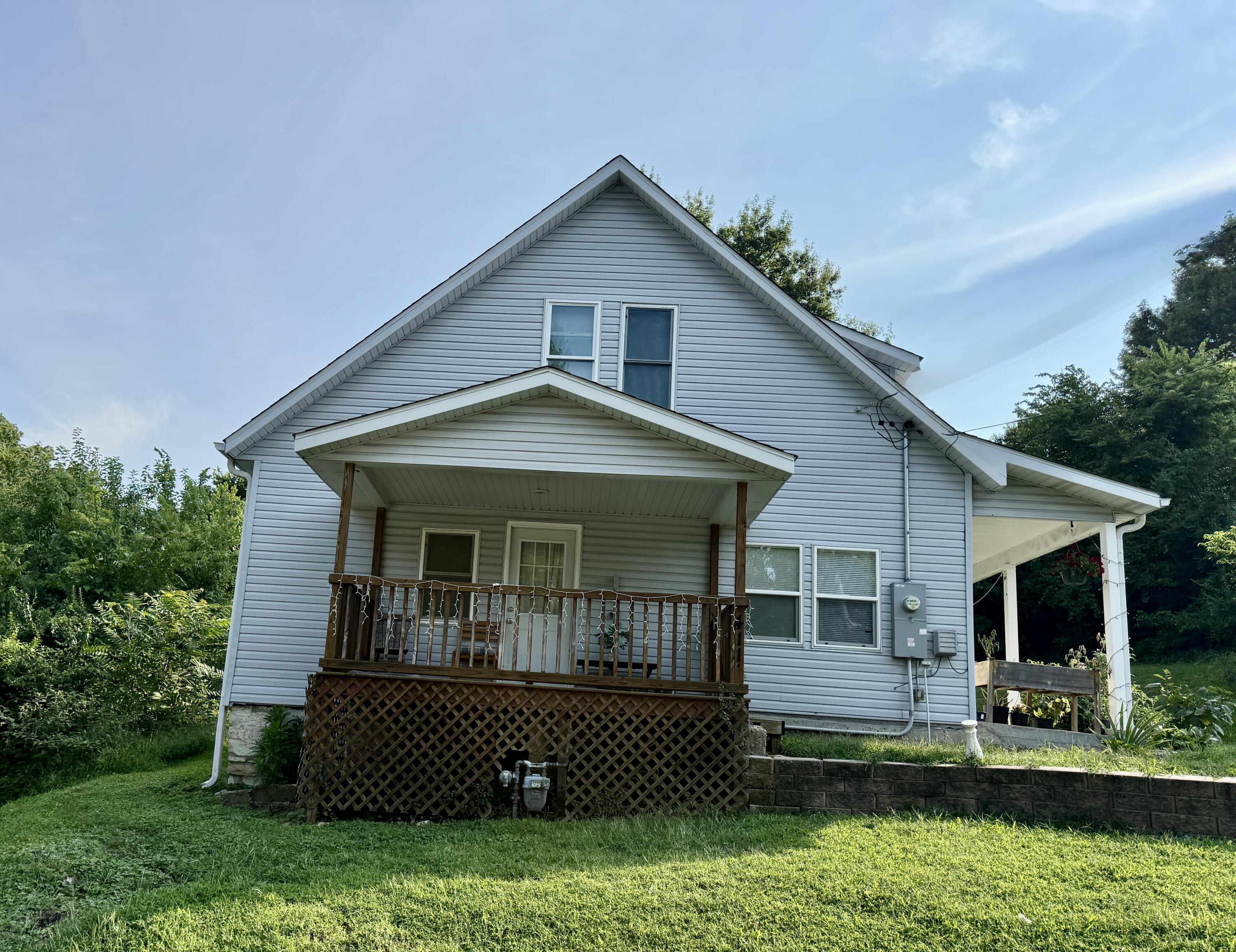 411 E Atchison St Property Photo 15