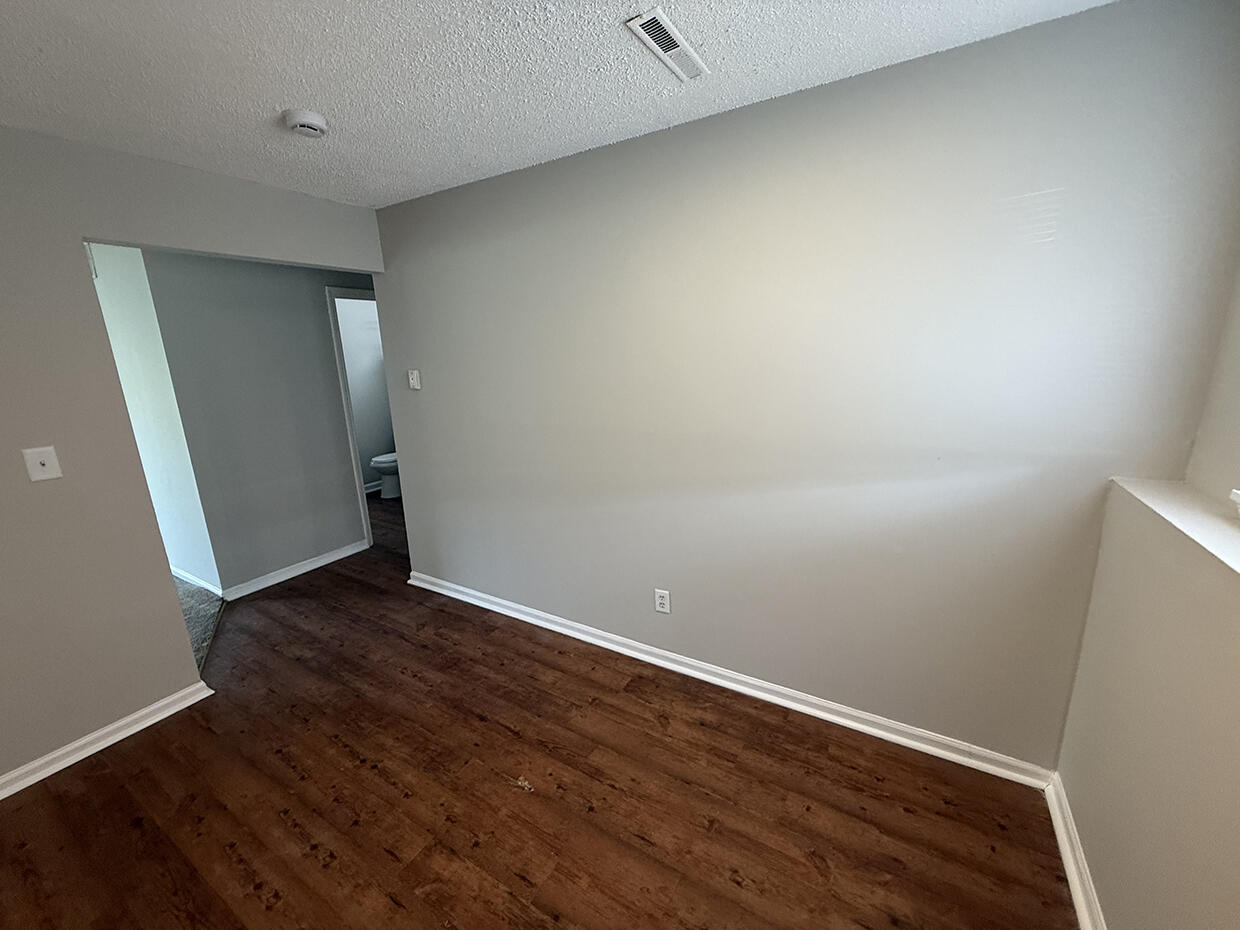 7221 N Moberly Dr D Property Photo 6