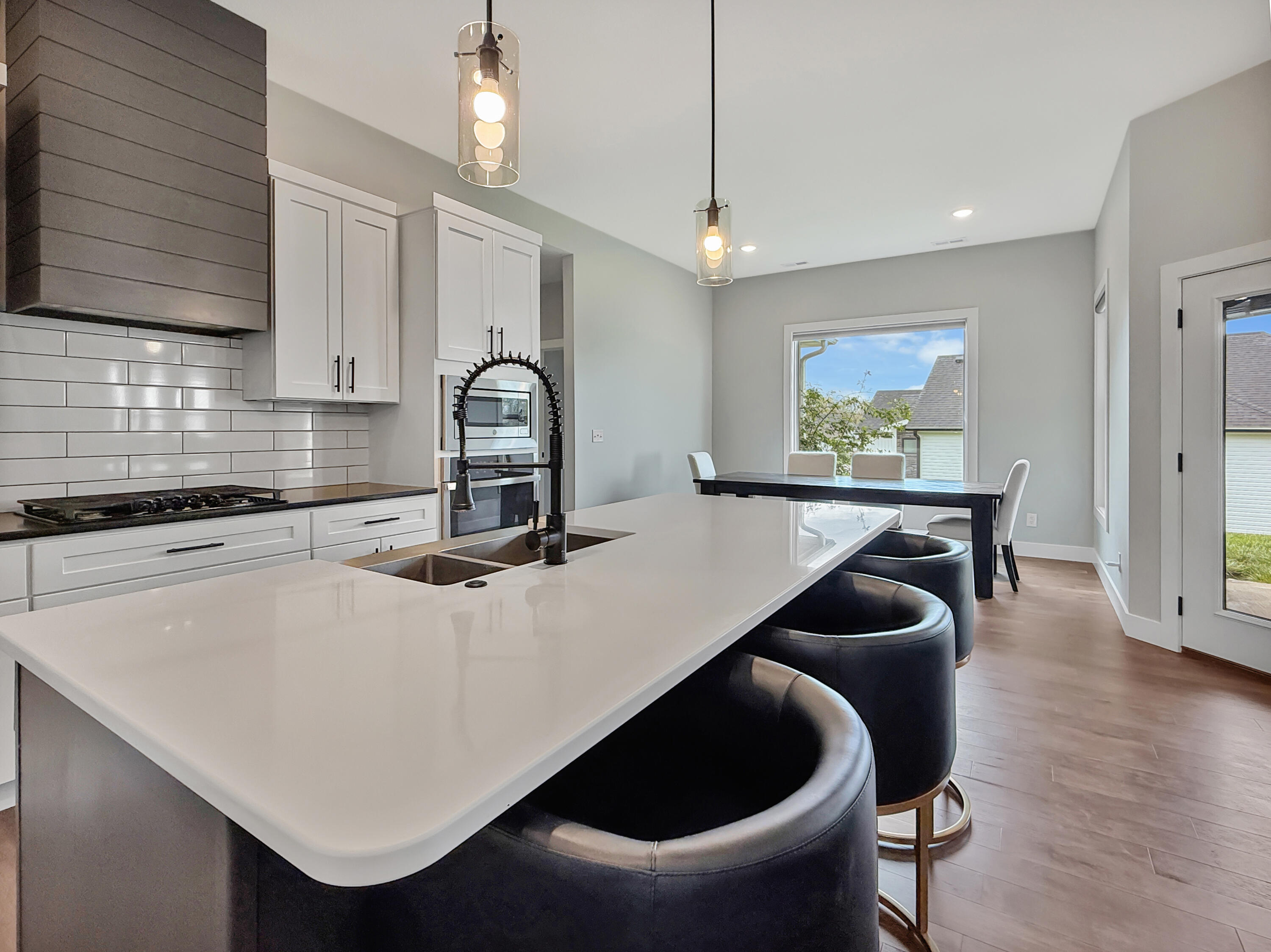 15075 Everglades Dr Property Photo 8