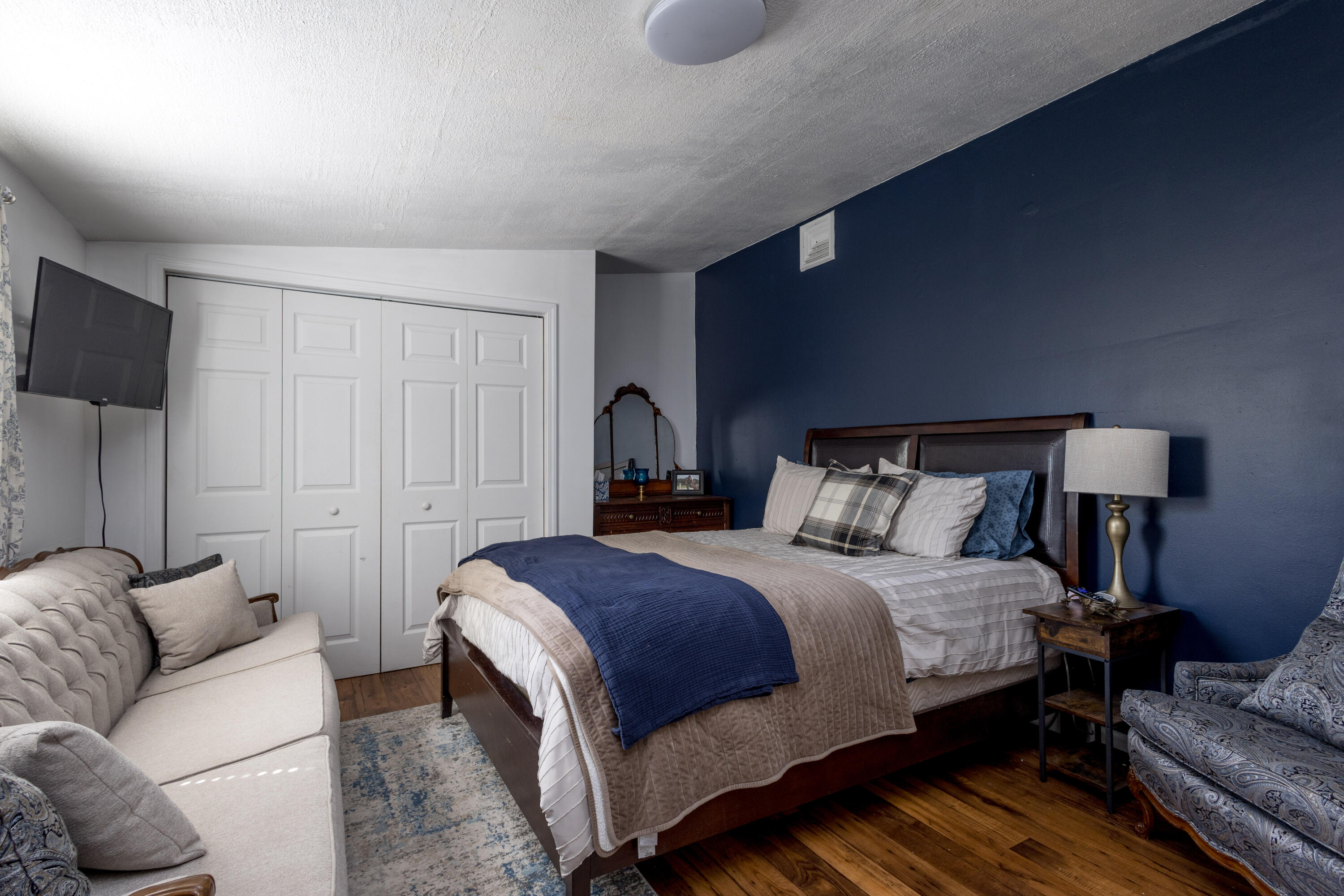 222 S Denton St Property Photo 16