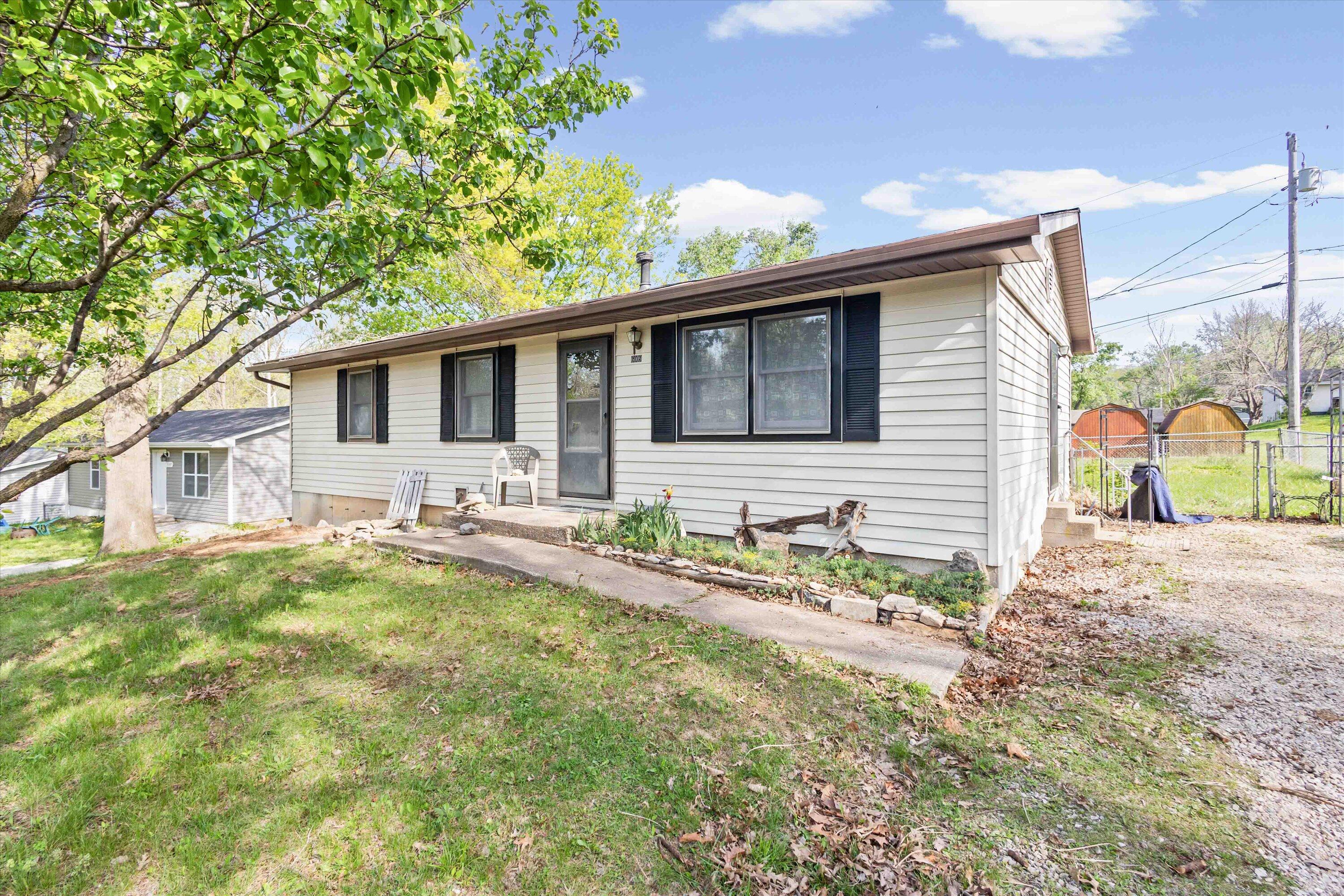 6009 E Eric Ln Property Photo 1