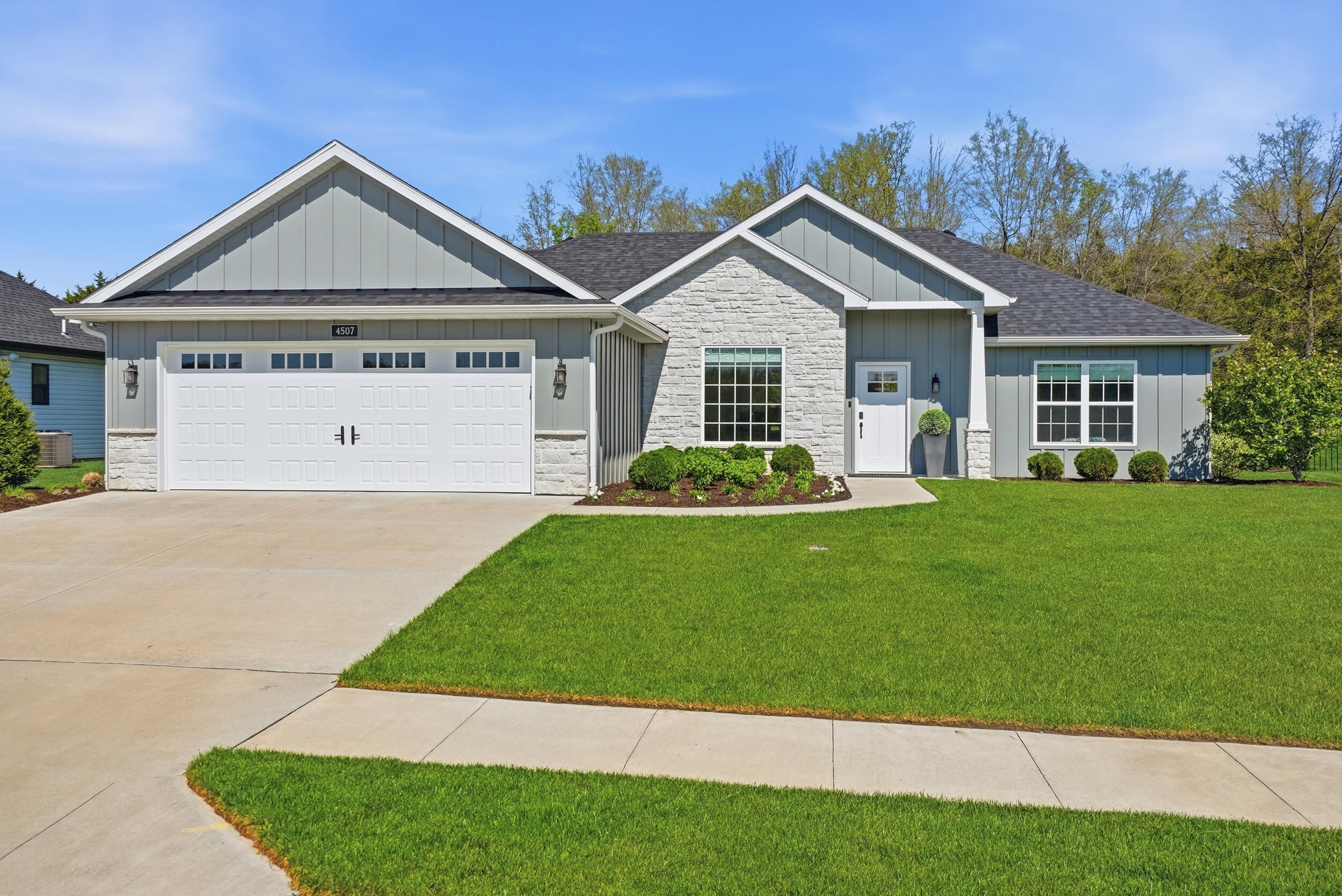 4507 Stone Mountain Pky Property Photo 1