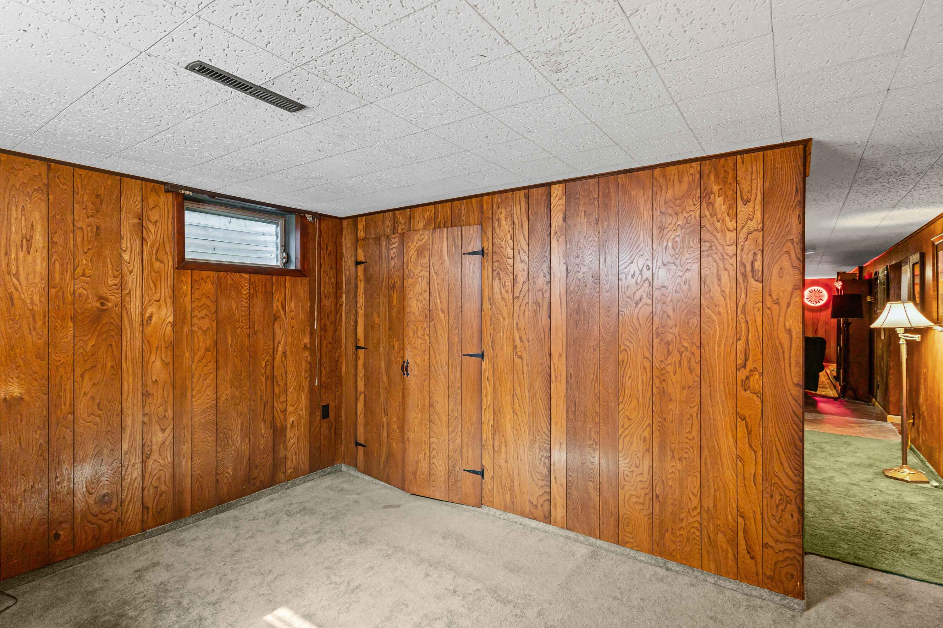 2901 Northland Dr Property Photo 32
