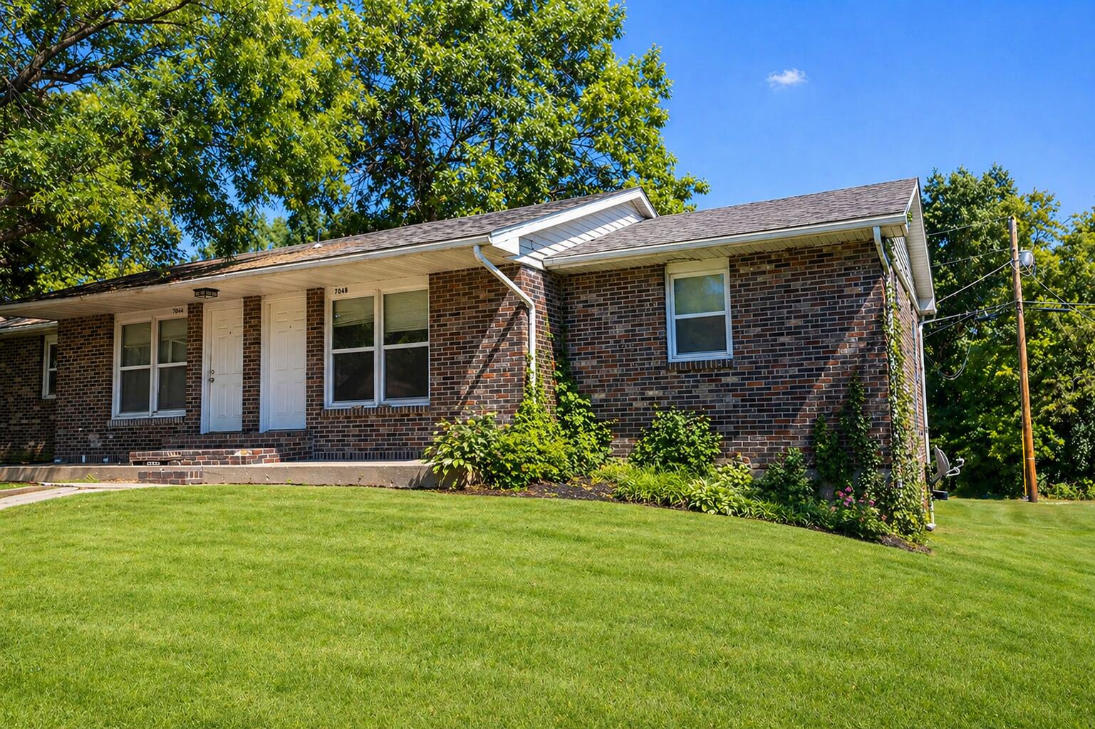 706 Demaret Dr A Property Photo 1