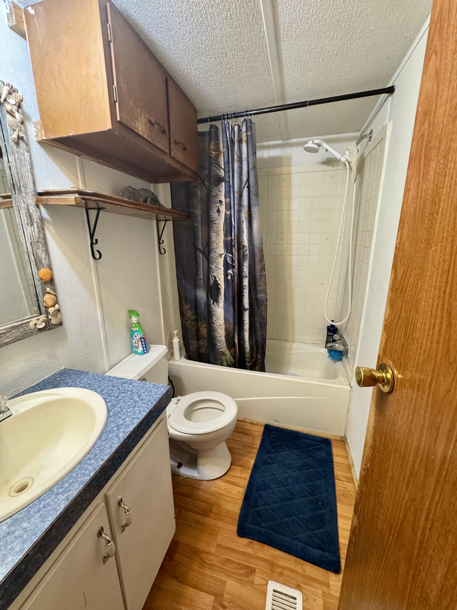 100 Burton St Property Photo 14