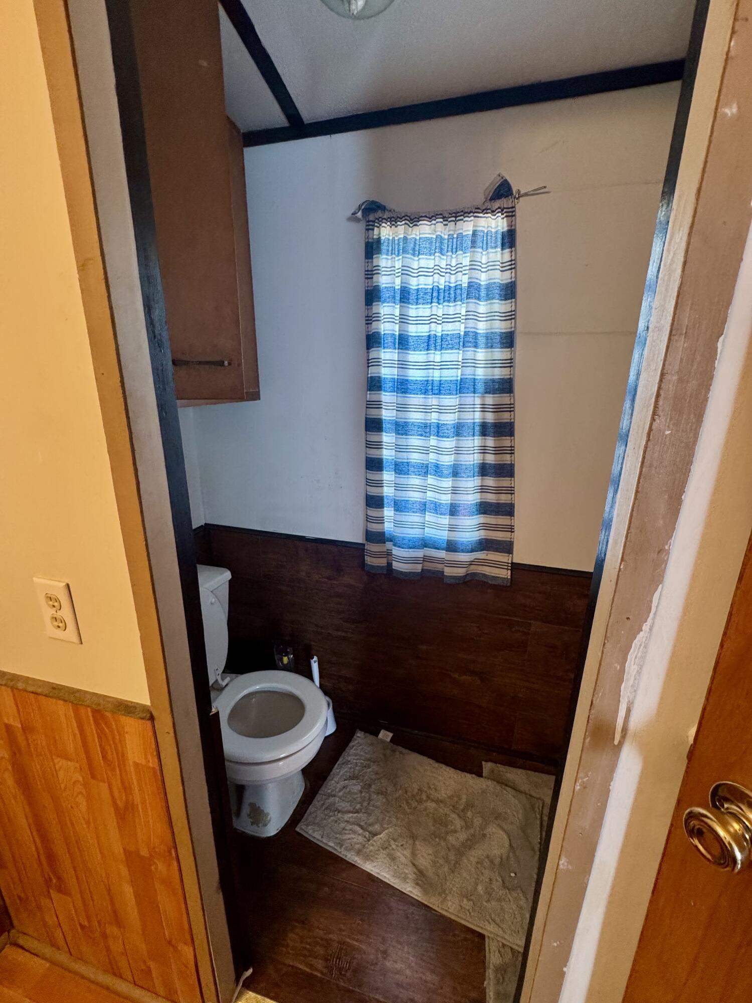 100 Burton St Property Photo 18