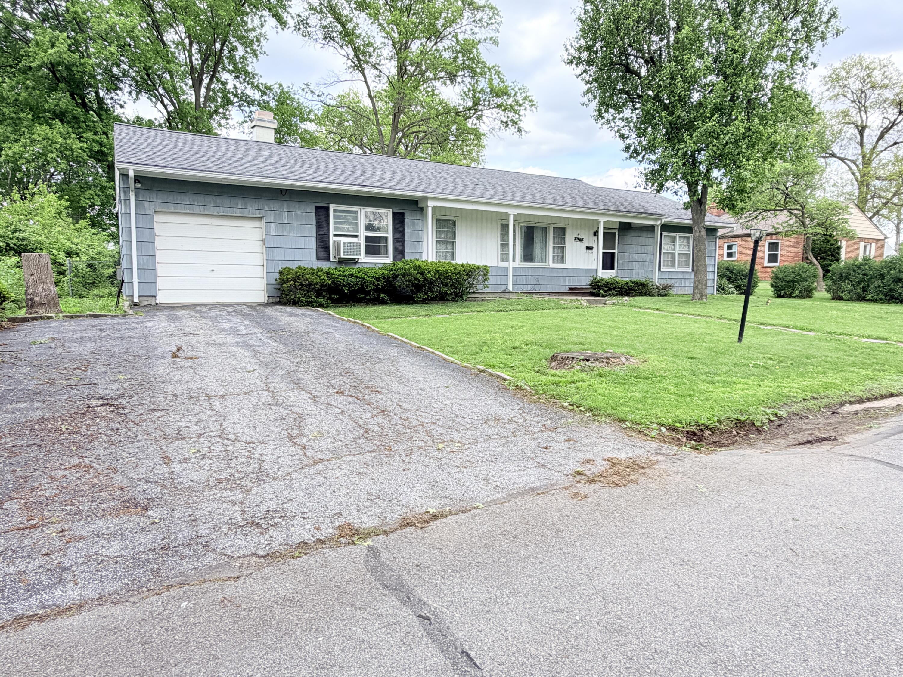 6 Elm Tree Terr Property Photo 1