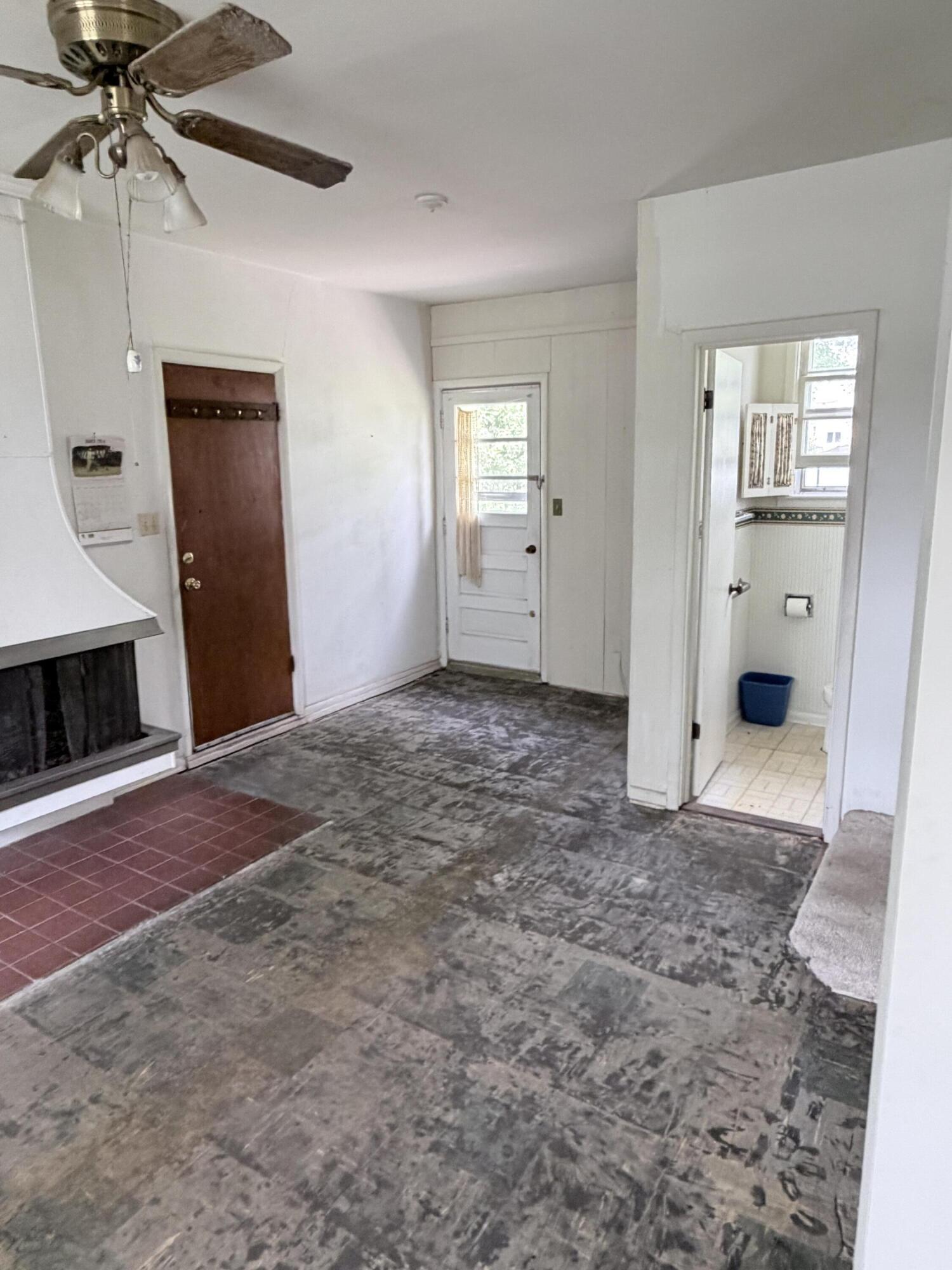 6 Elm Tree Terr Property Photo 5