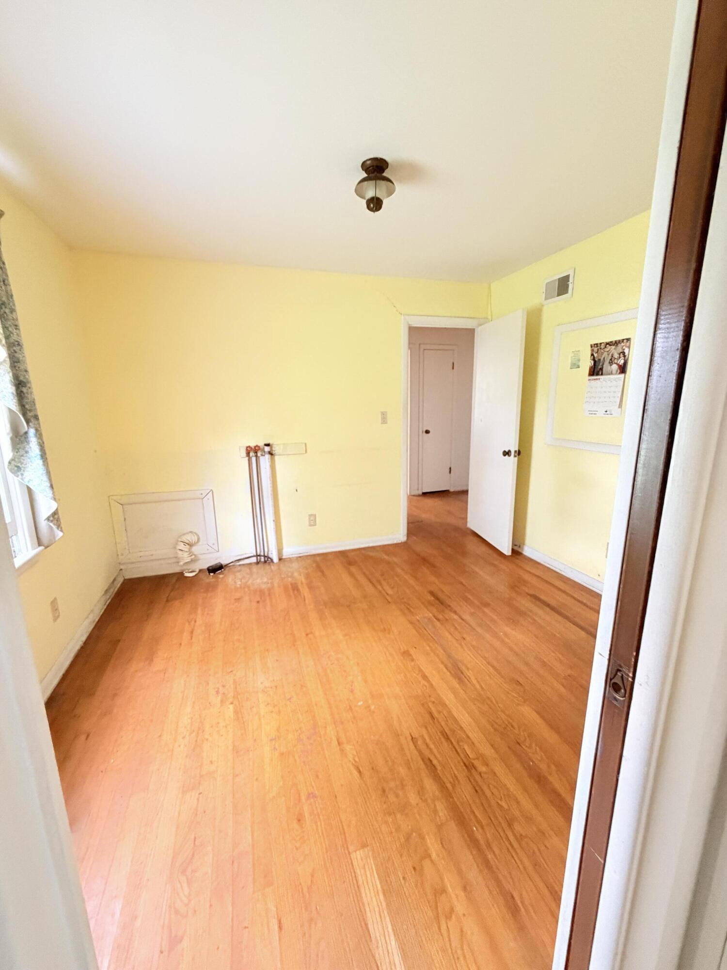6 Elm Tree Terr Property Photo 11
