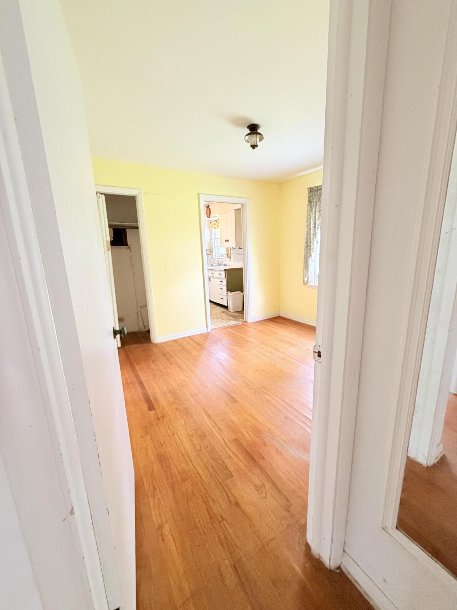 6 Elm Tree Terr Property Photo 16