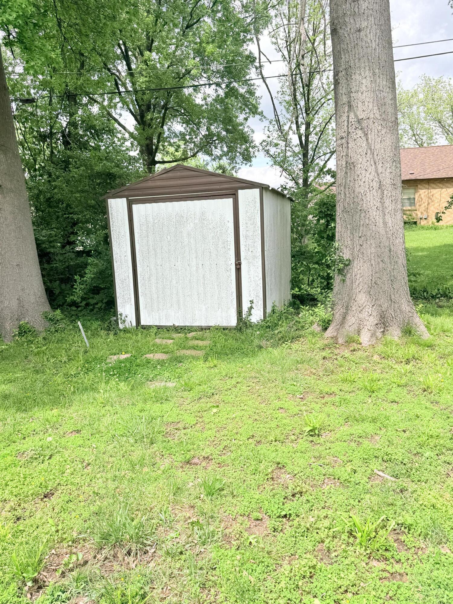 6 Elm Tree Terr Property Photo 23