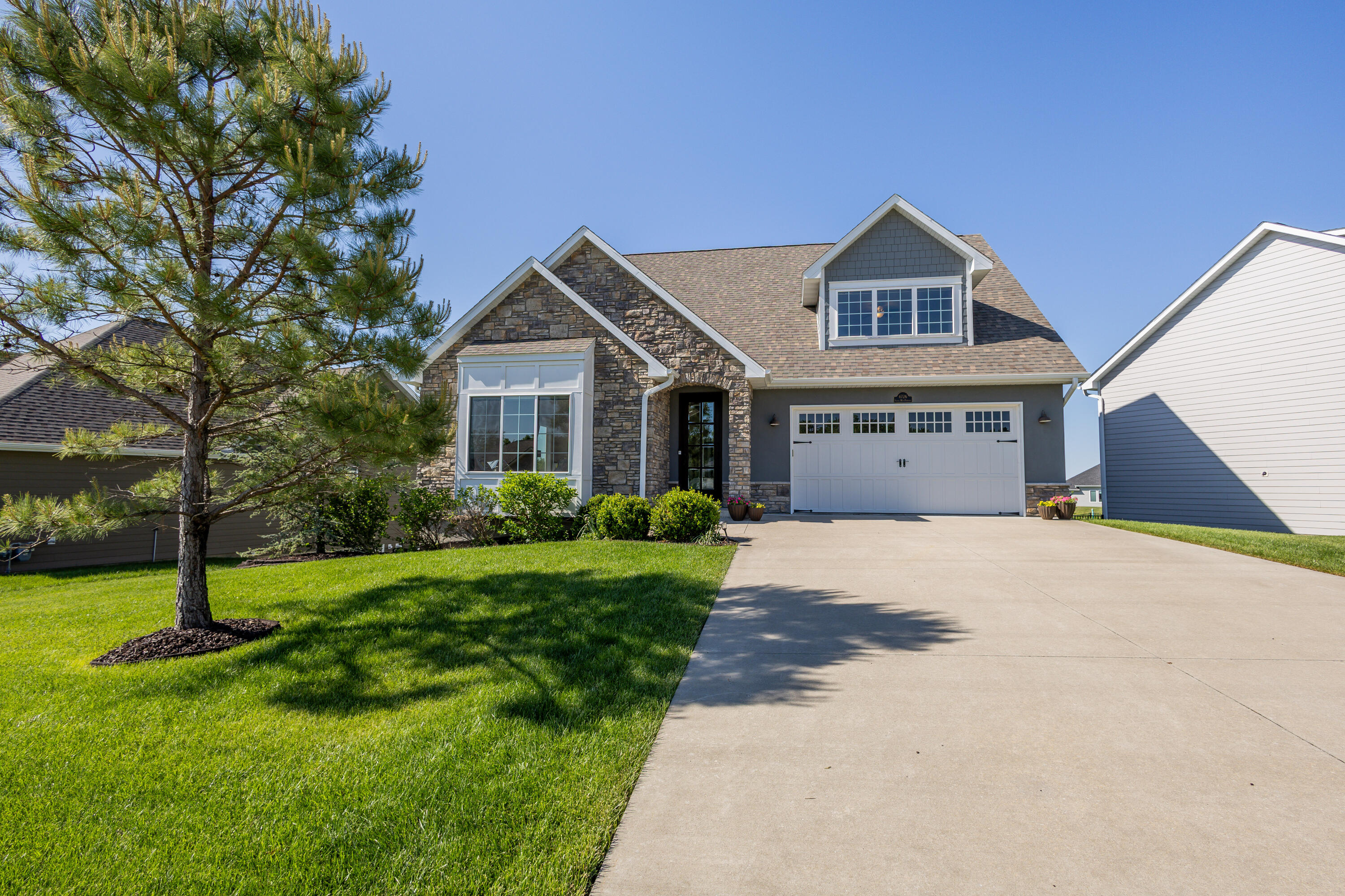 4726 Stone Mountain Pky Property Photo 2