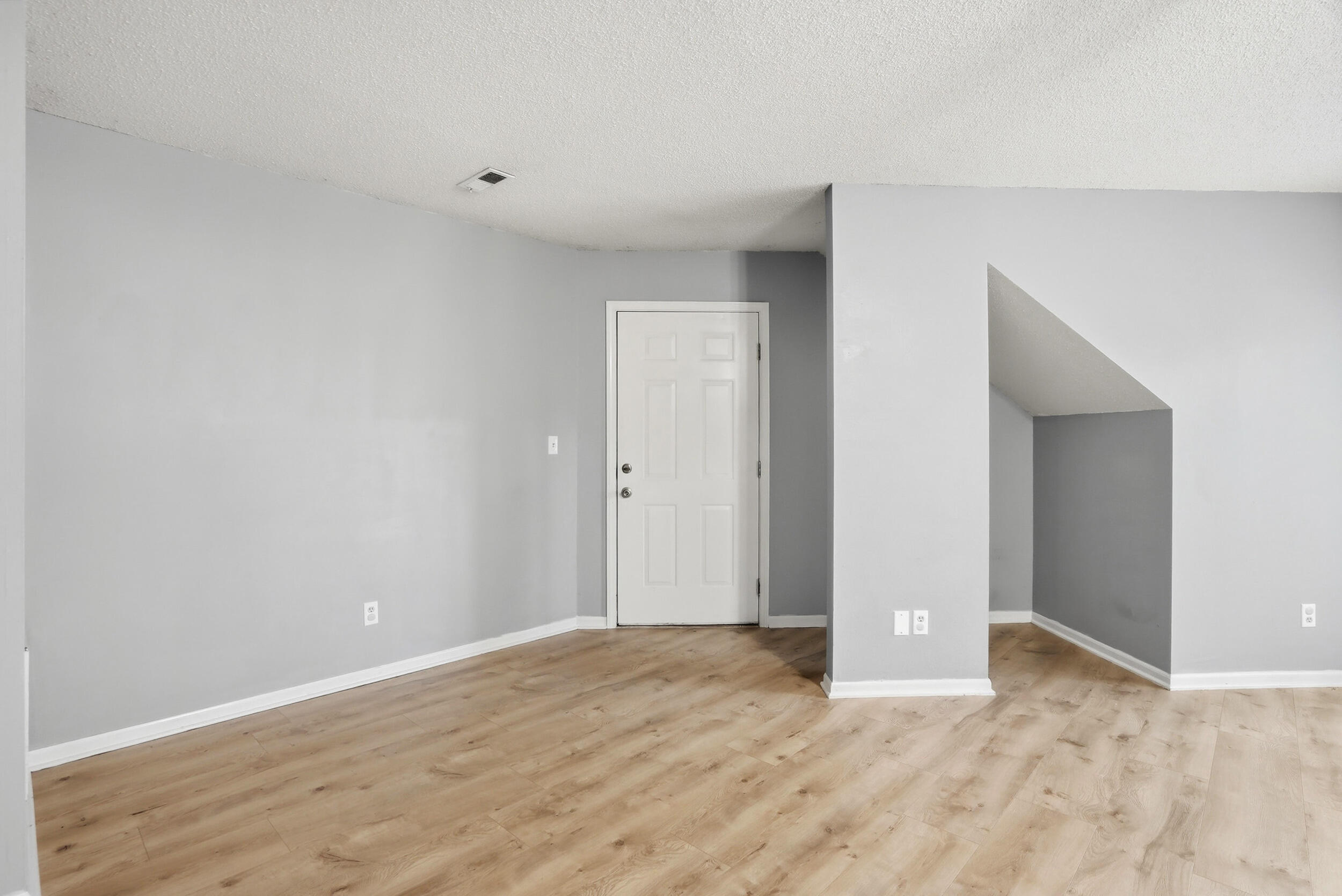 2201 Park Deville Pl Property Photo 4