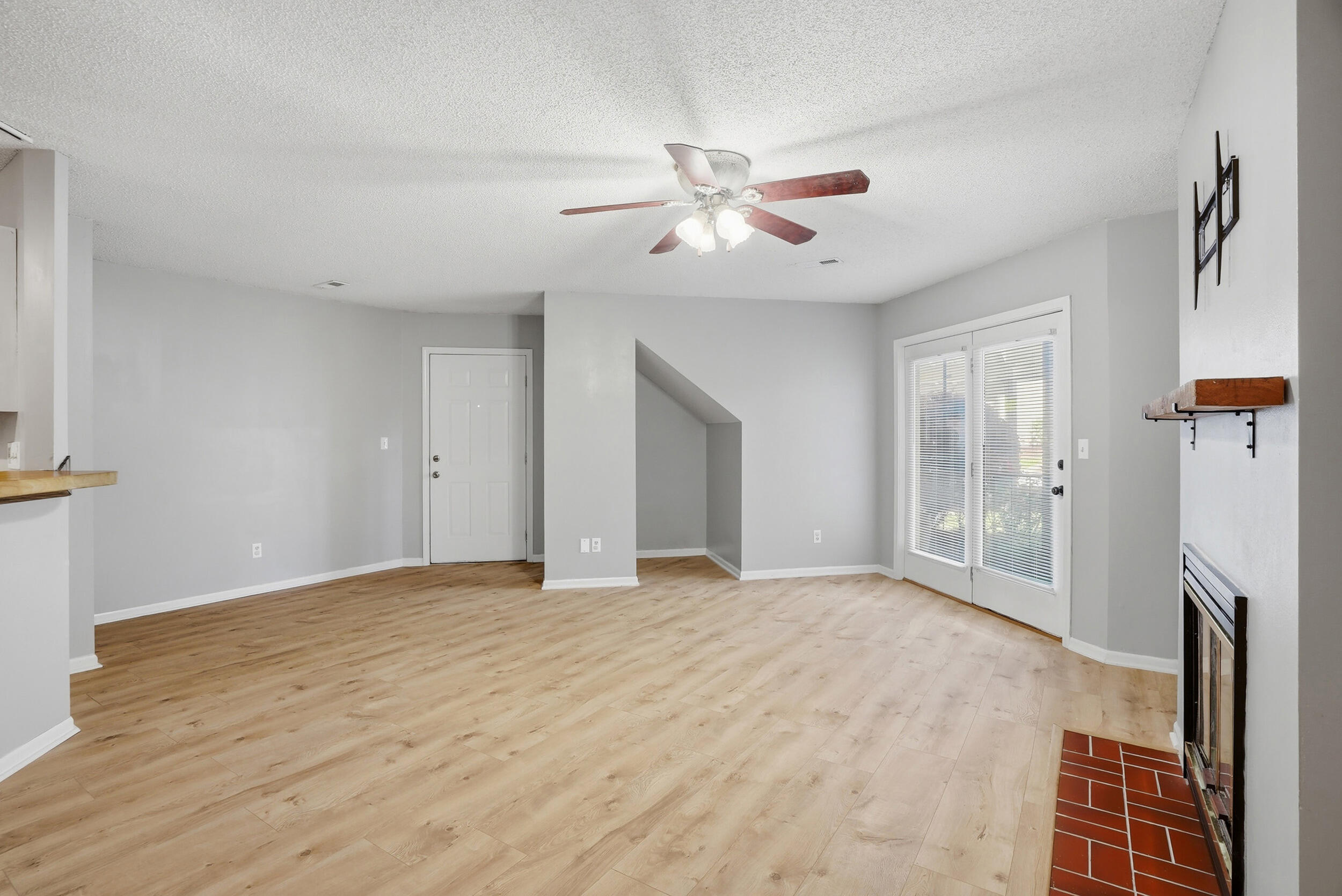 2201 Park Deville Pl Property Photo 8