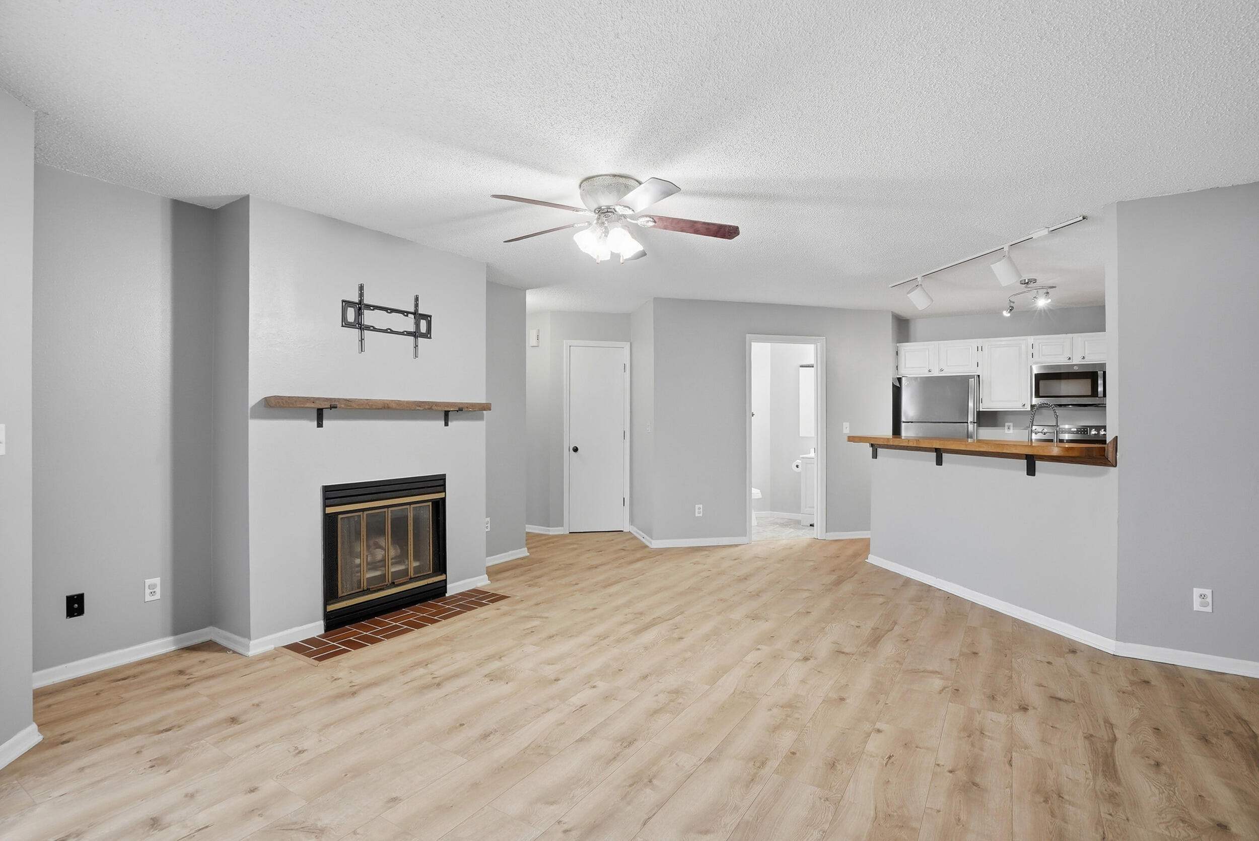 2201 Park Deville Pl Property Photo 10