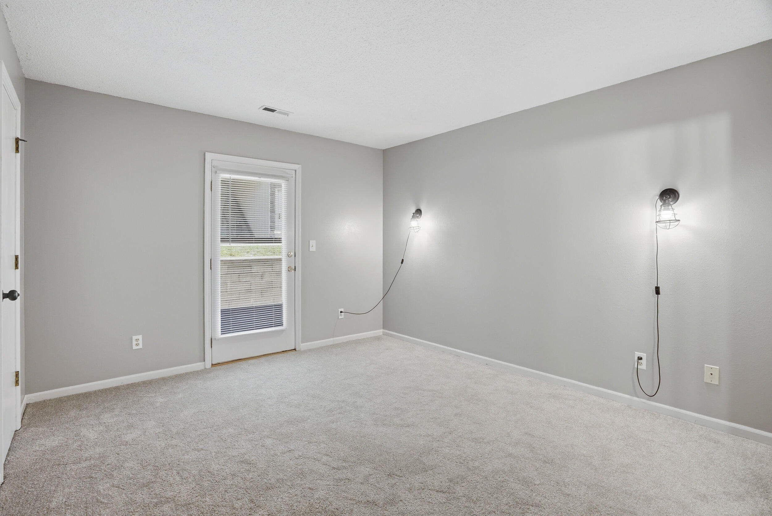 2201 Park Deville Pl Property Photo 18