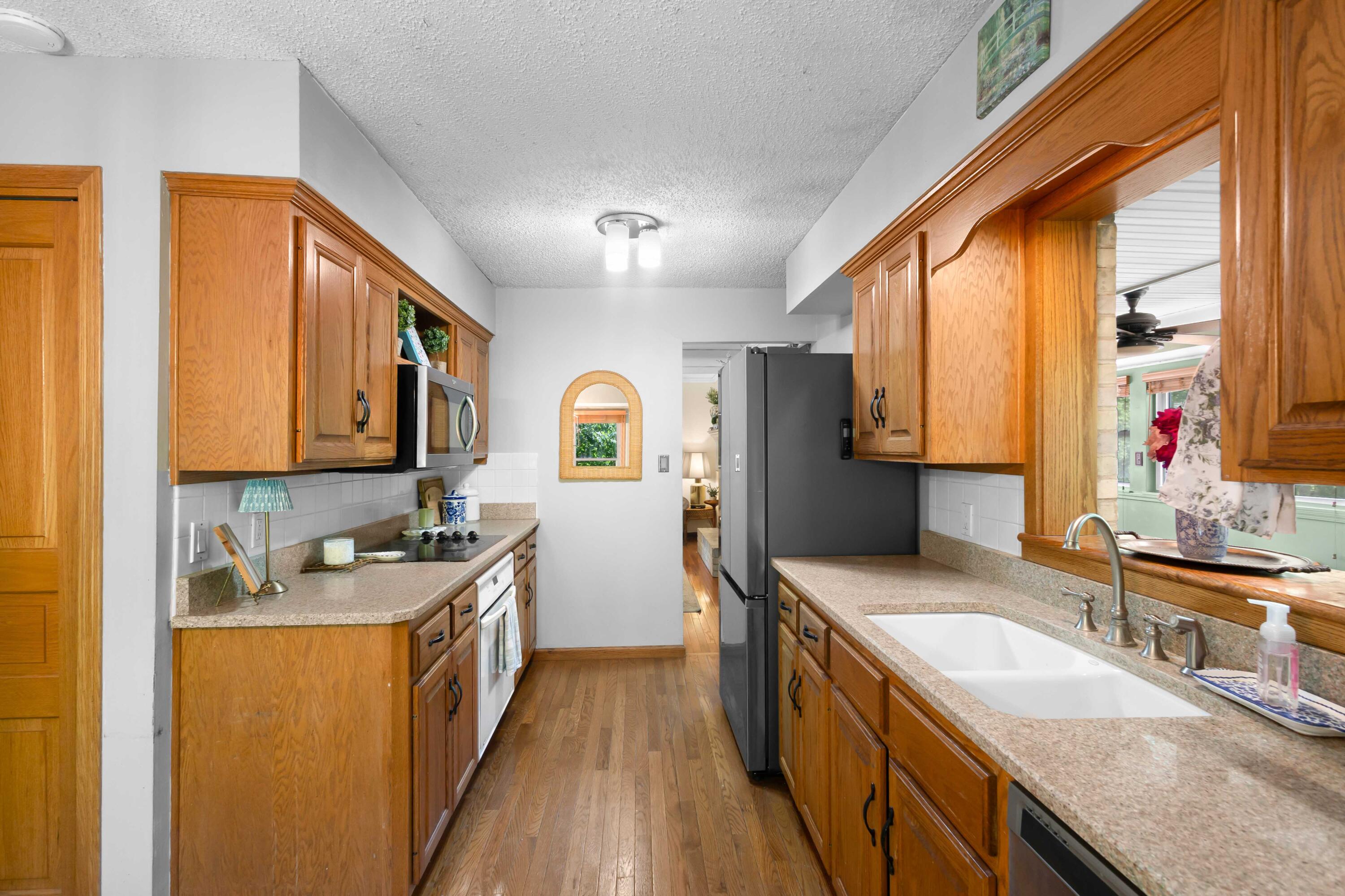 1443 Satinwood Dr Property Photo 19