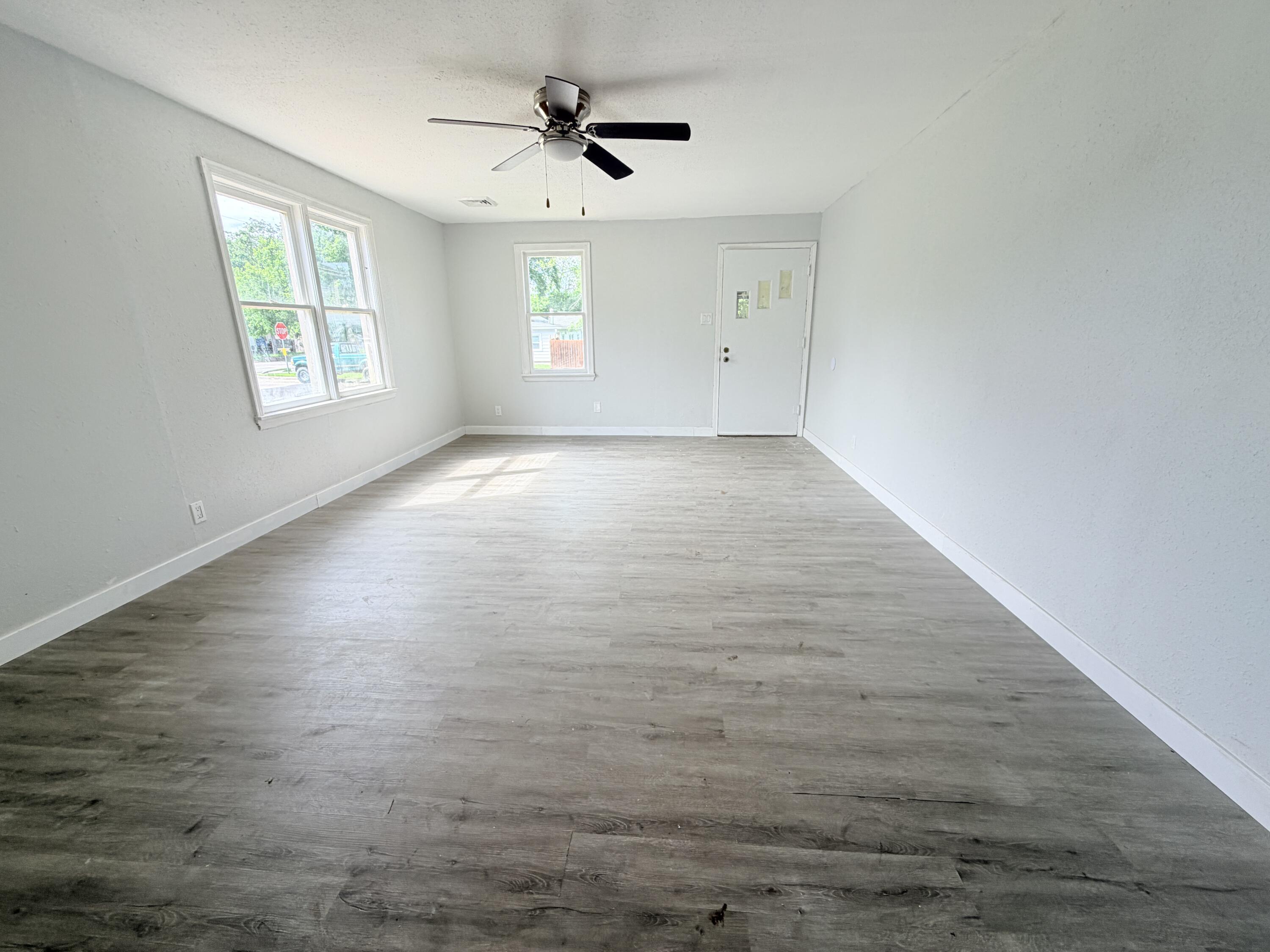 516 Buchanan St Property Photo 7