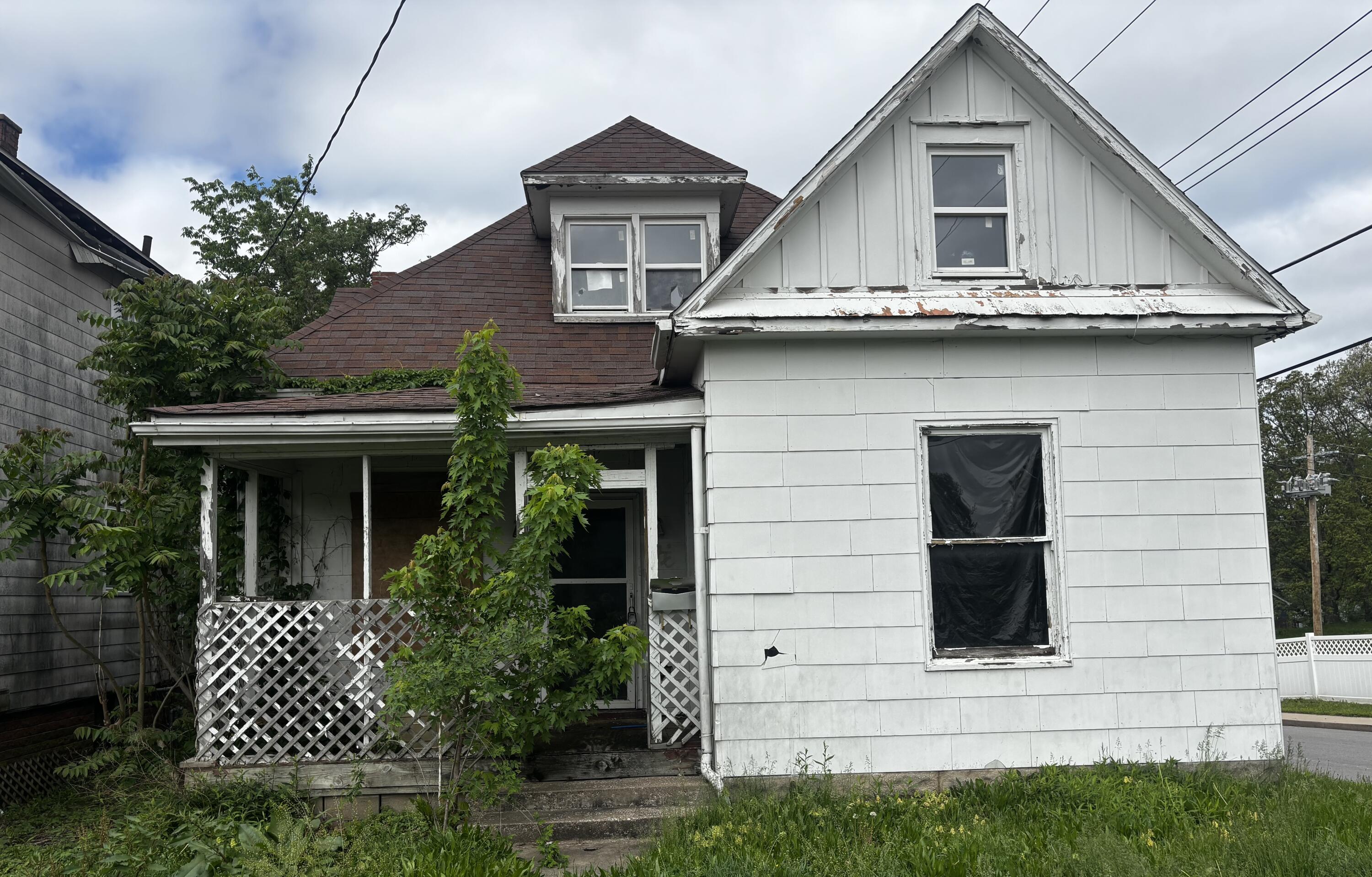 201 Bedford St Property Photo 1