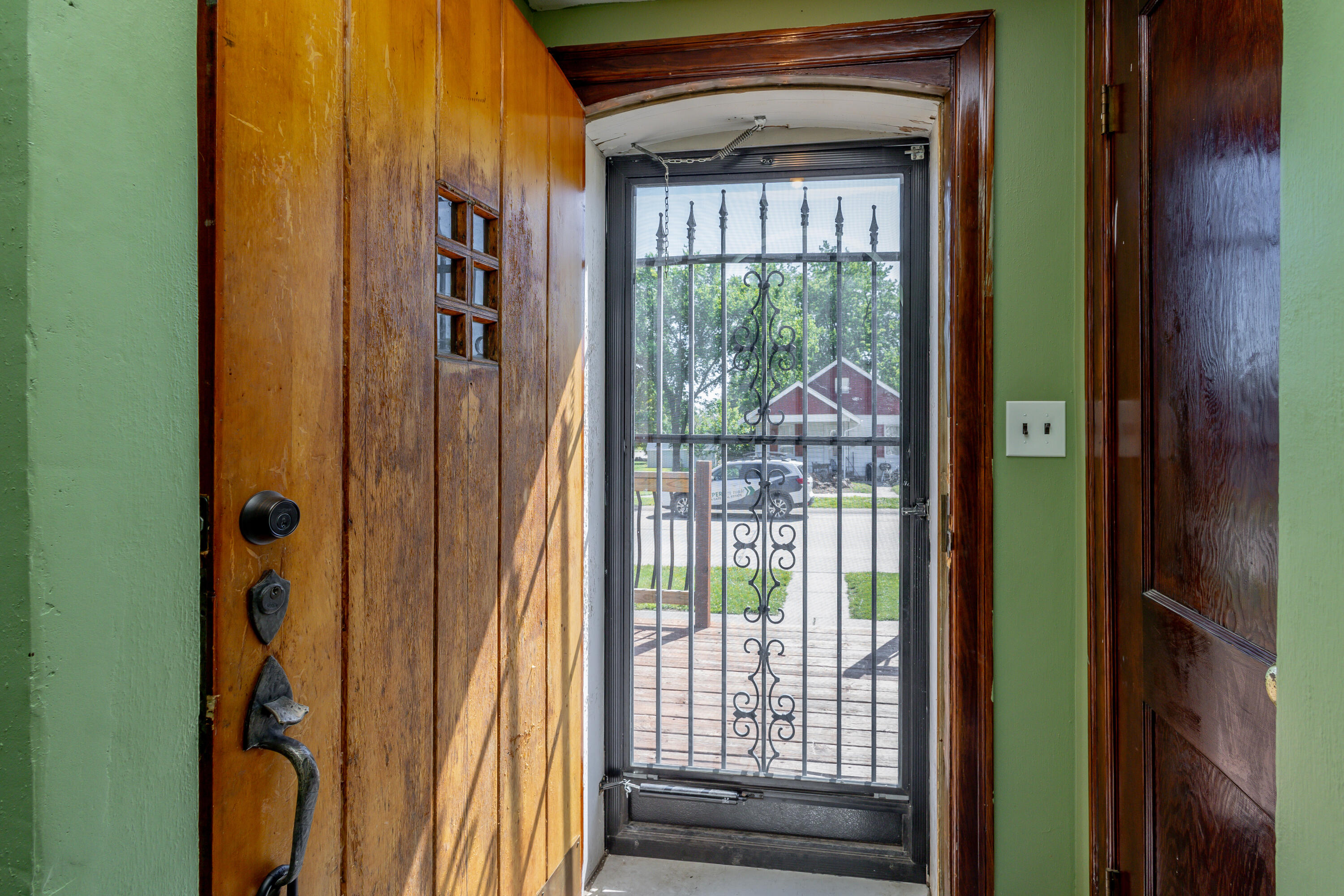 1321 N Olive St Property Photo 4